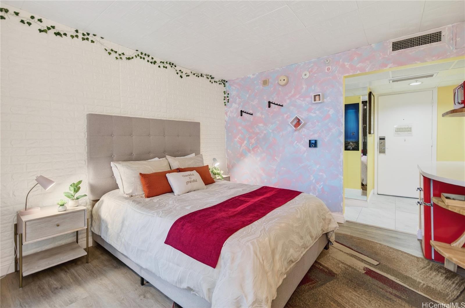 Palms At Waikiki condo # 303, Honolulu, Hawaii - photo 2 of 18