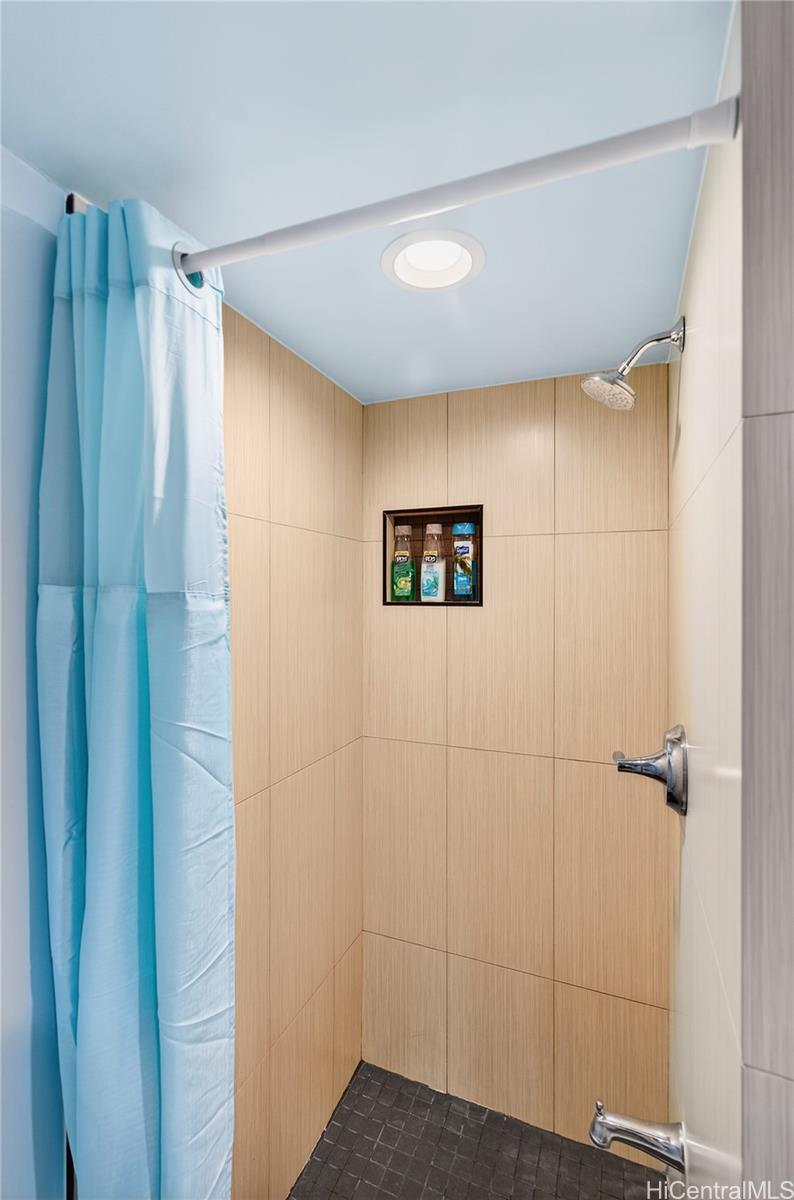 Palms At Waikiki condo # 303, Honolulu, Hawaii - photo 17 of 18