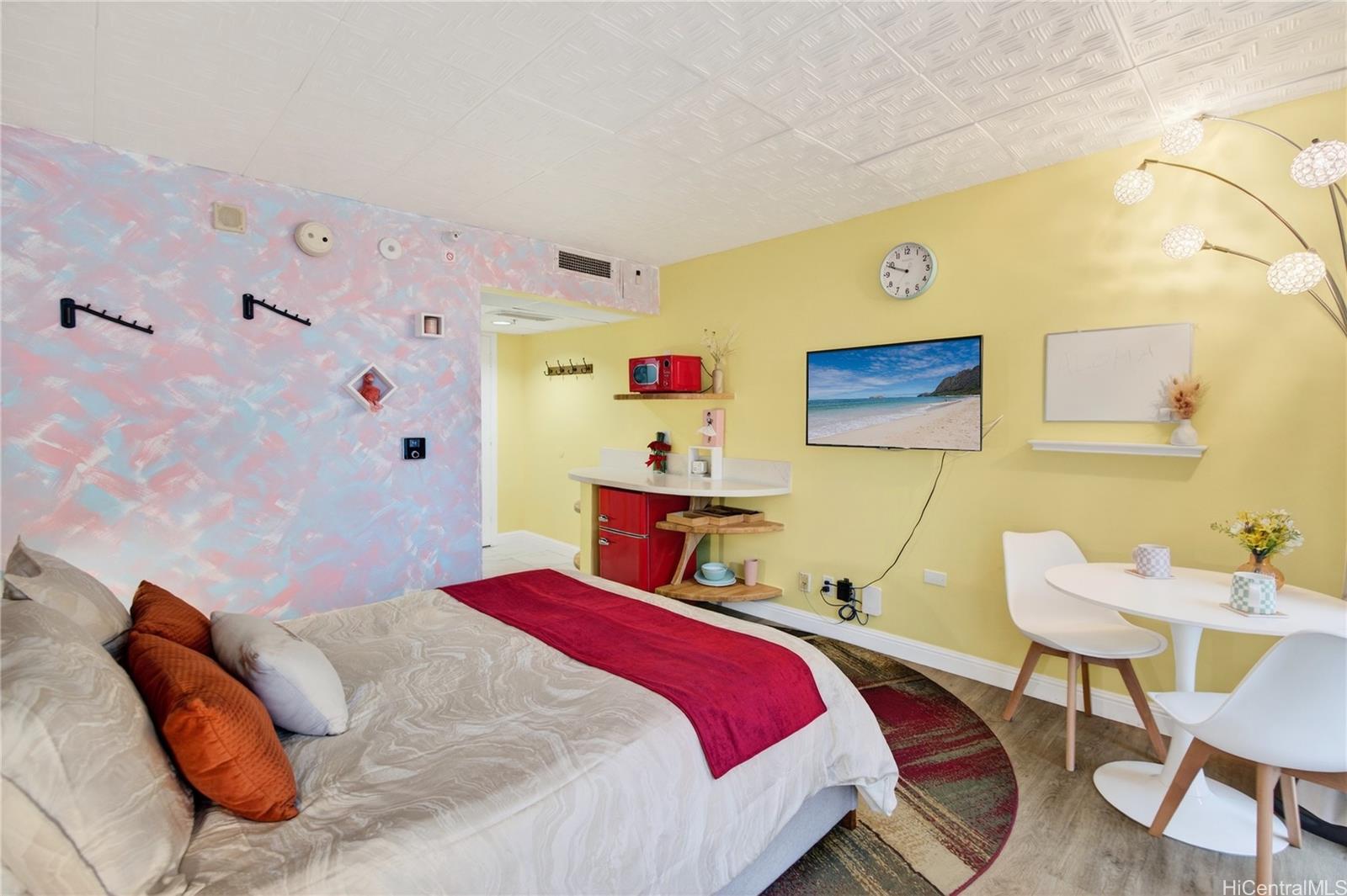 Palms At Waikiki condo # 303, Honolulu, Hawaii - photo 3 of 18