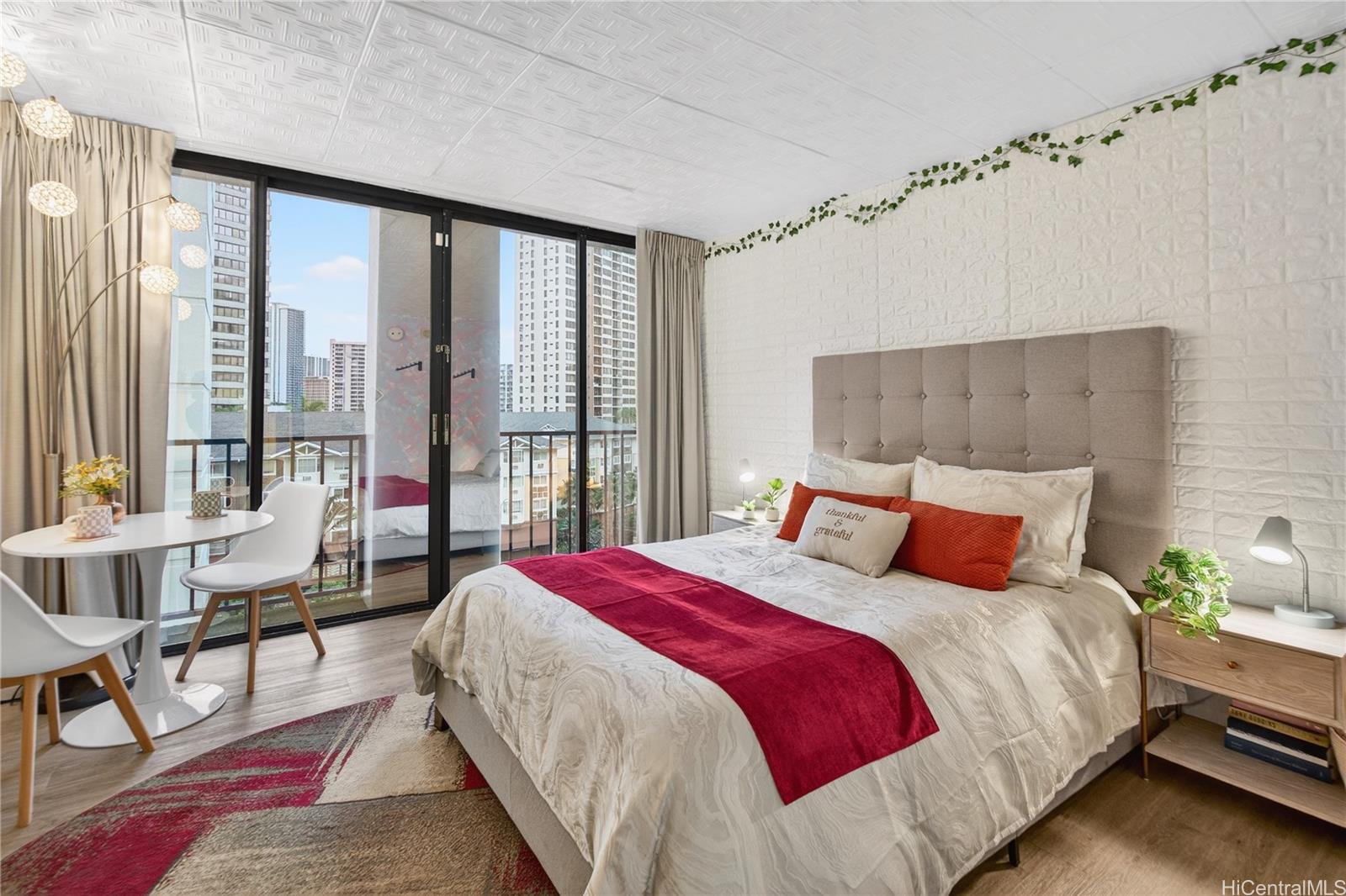 Palms At Waikiki condo # 303, Honolulu, Hawaii - photo 6 of 18