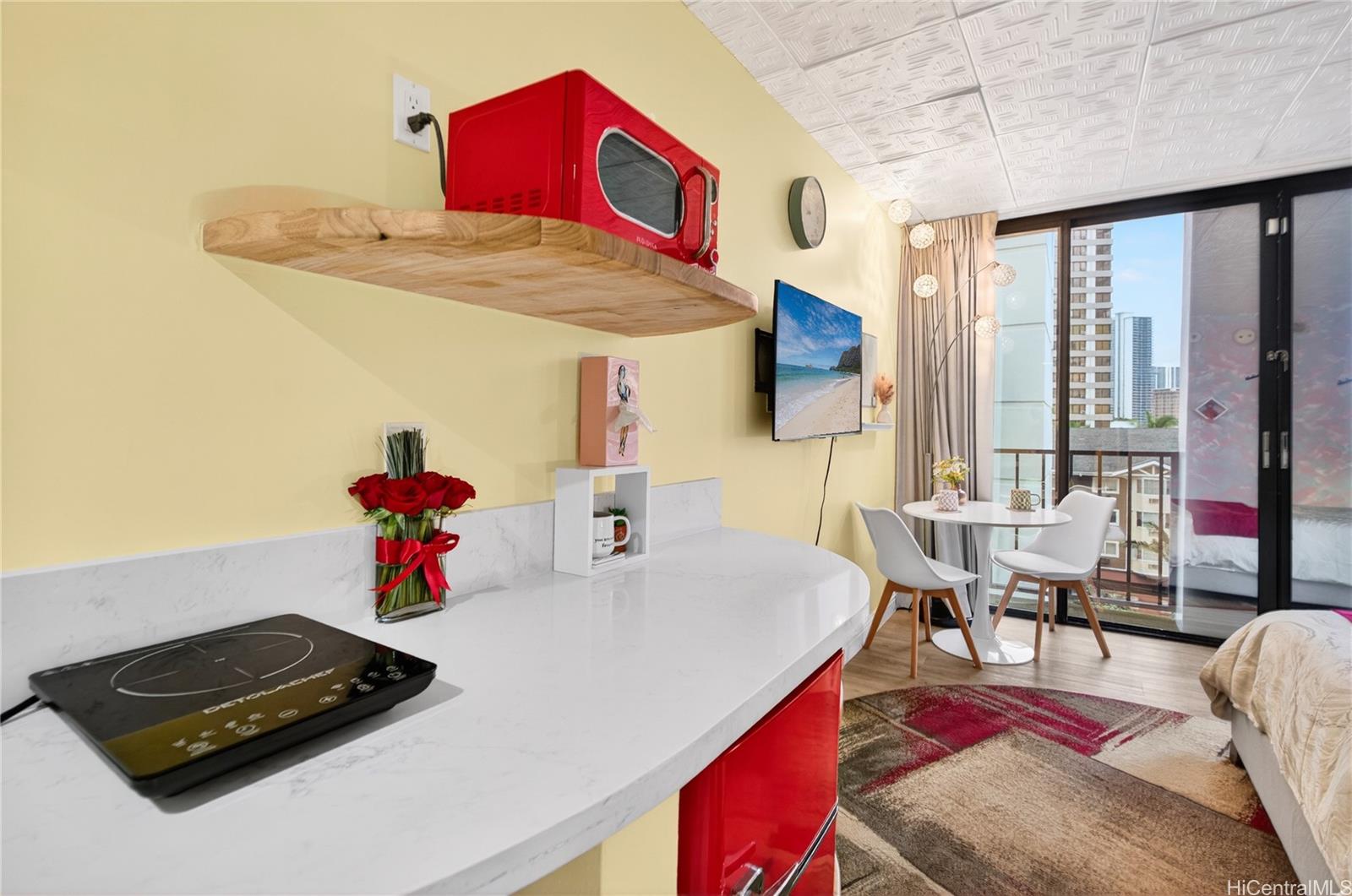 Palms At Waikiki condo # 303, Honolulu, Hawaii - photo 8 of 18