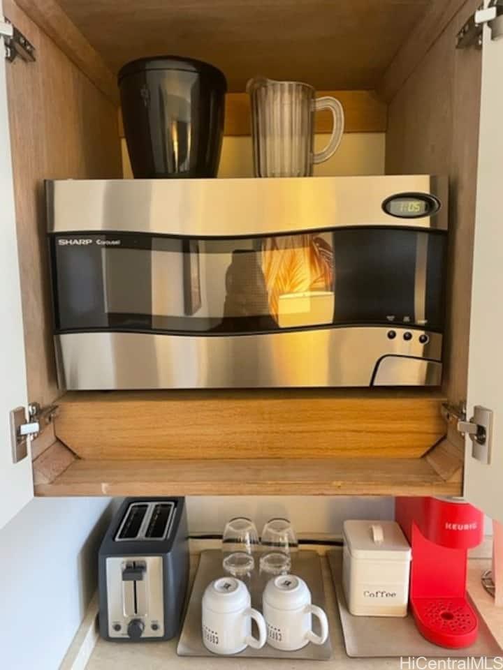 Palms At Waikiki condo # 317, Honolulu, Hawaii - photo 6 of 20