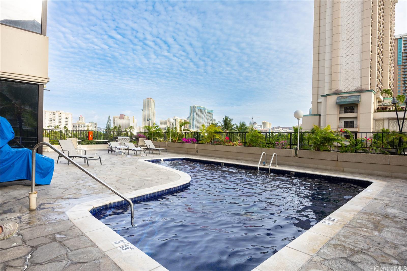 Palms At Waikiki condo # 408, Honolulu, Hawaii - photo 16 of 25