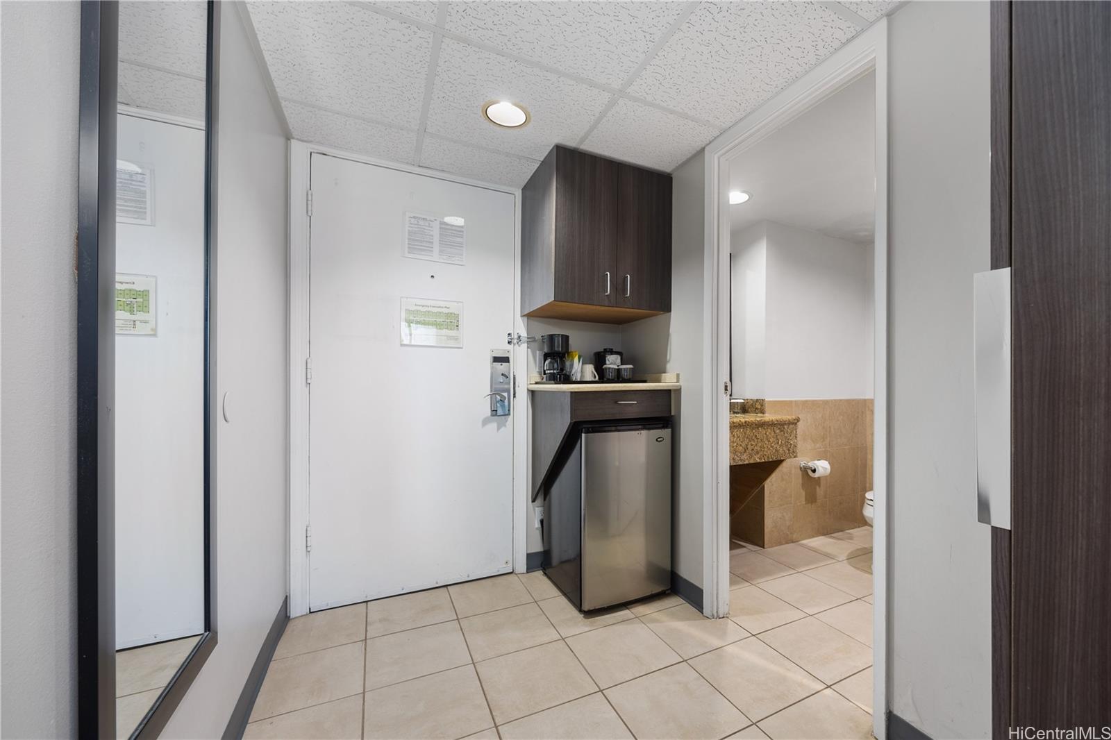 Palms At Waikiki condo # 408, Honolulu, Hawaii - photo 8 of 25