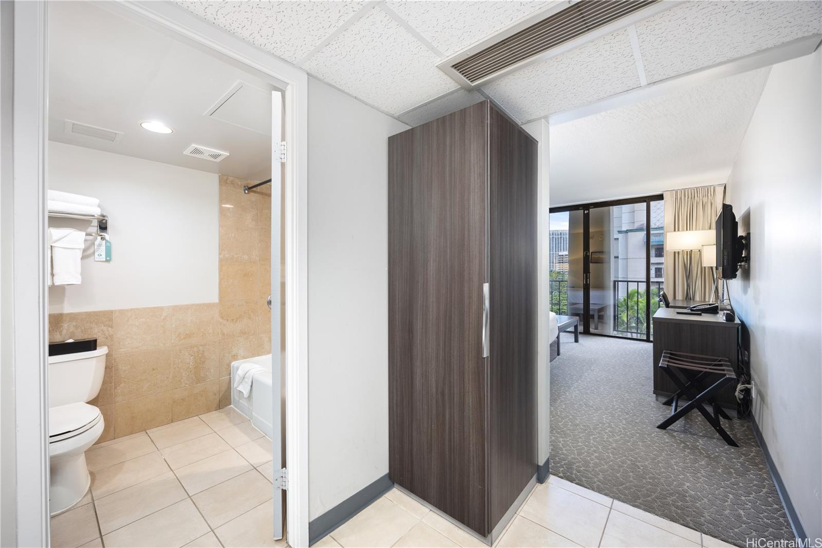 Palms At Waikiki condo # 408, Honolulu, Hawaii - photo 9 of 25