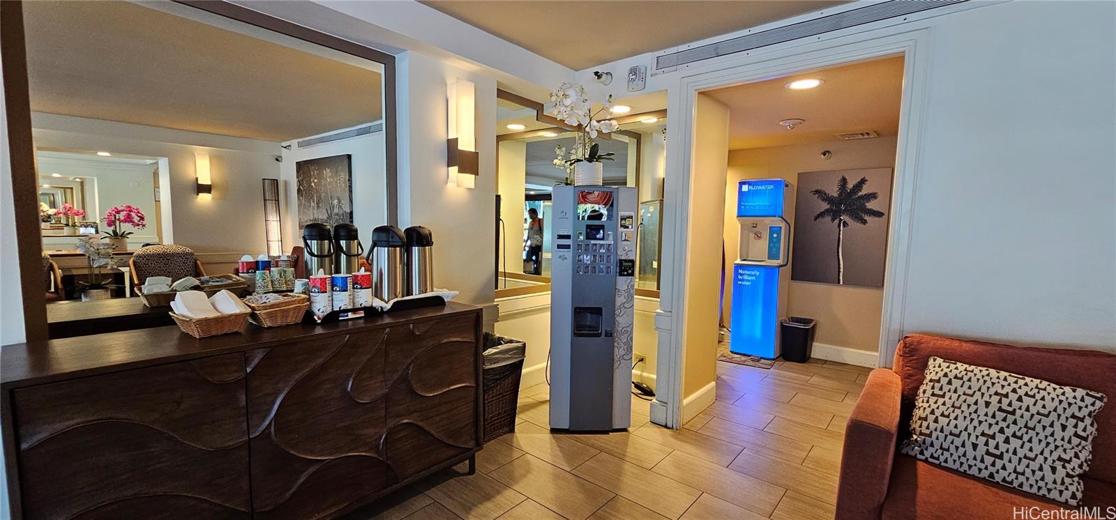 Palms At Waikiki condo # 412, Honolulu, Hawaii - photo 22 of 22