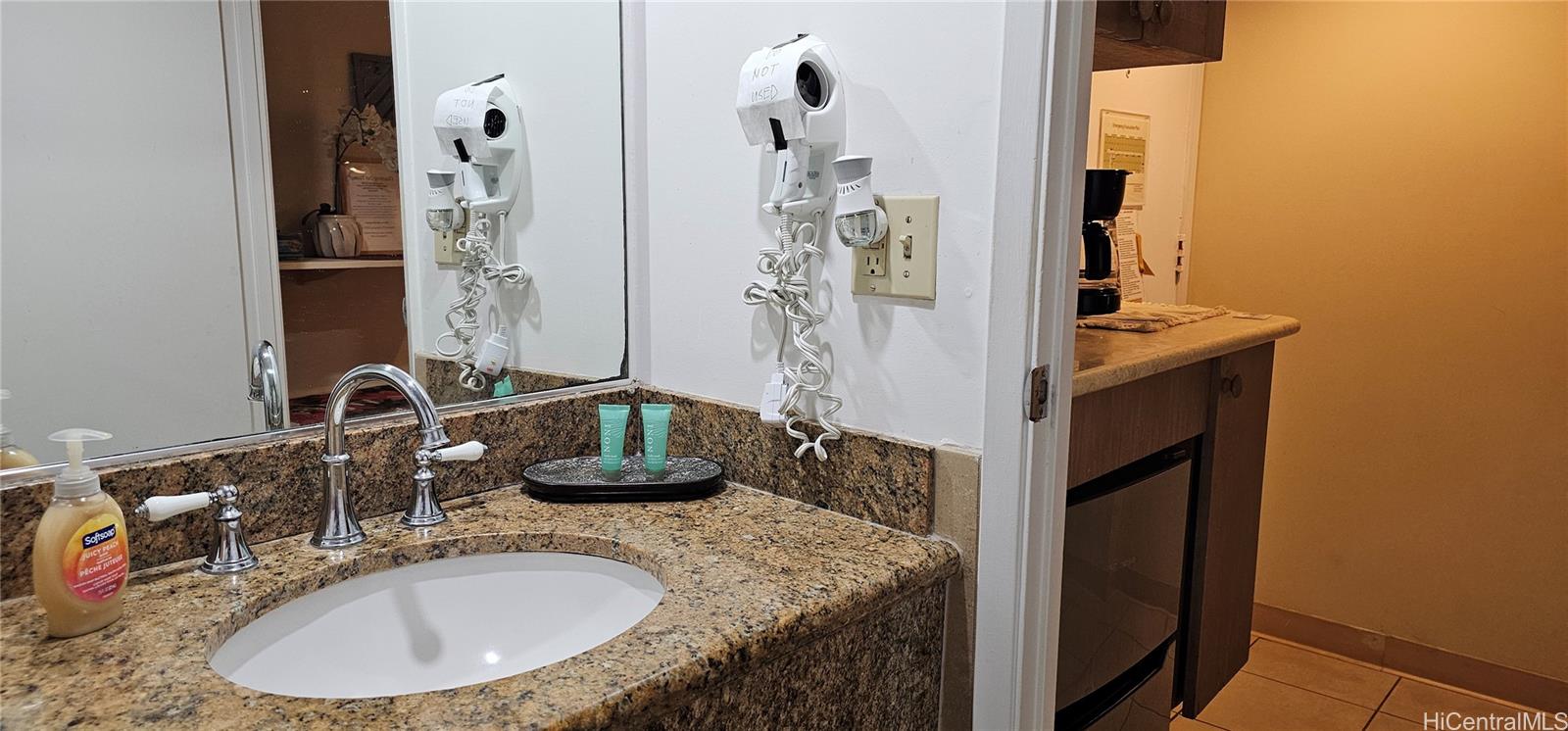 Palms At Waikiki condo # 412, Honolulu, Hawaii - photo 10 of 22