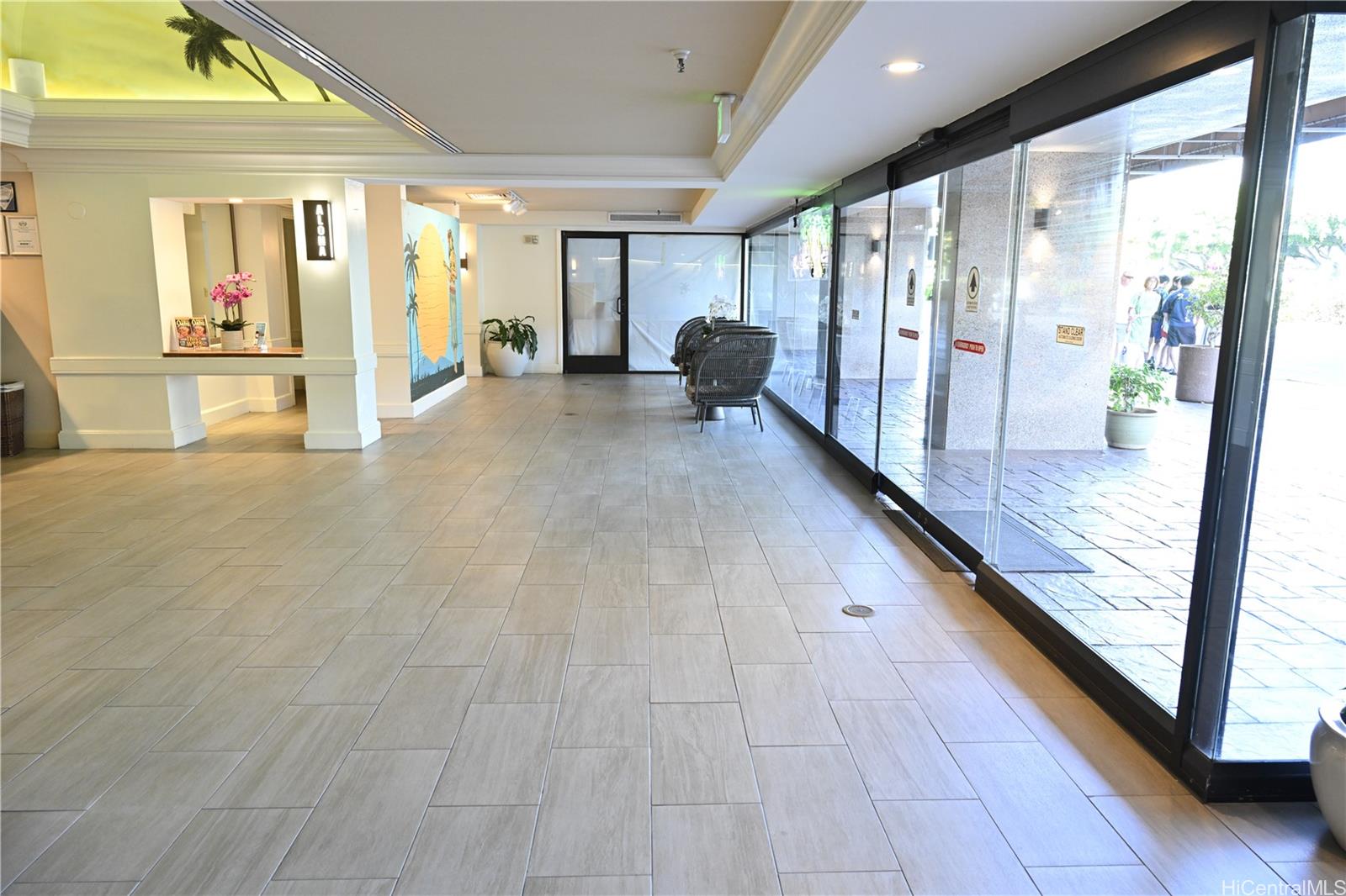 Palms At Waikiki condo # 415, Honolulu, Hawaii - photo 8 of 13