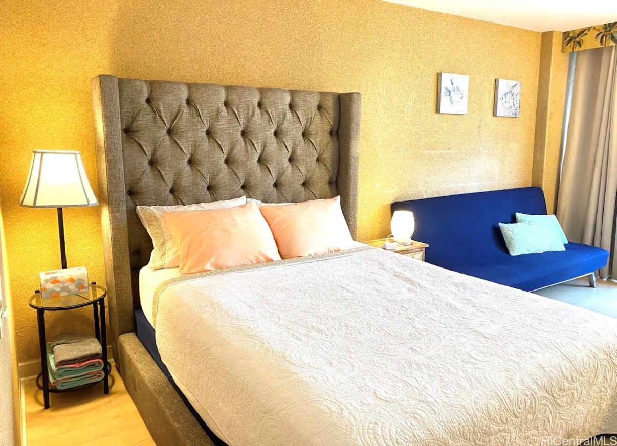 Palms At Waikiki condo # 601, Honolulu, Hawaii - photo 4 of 13