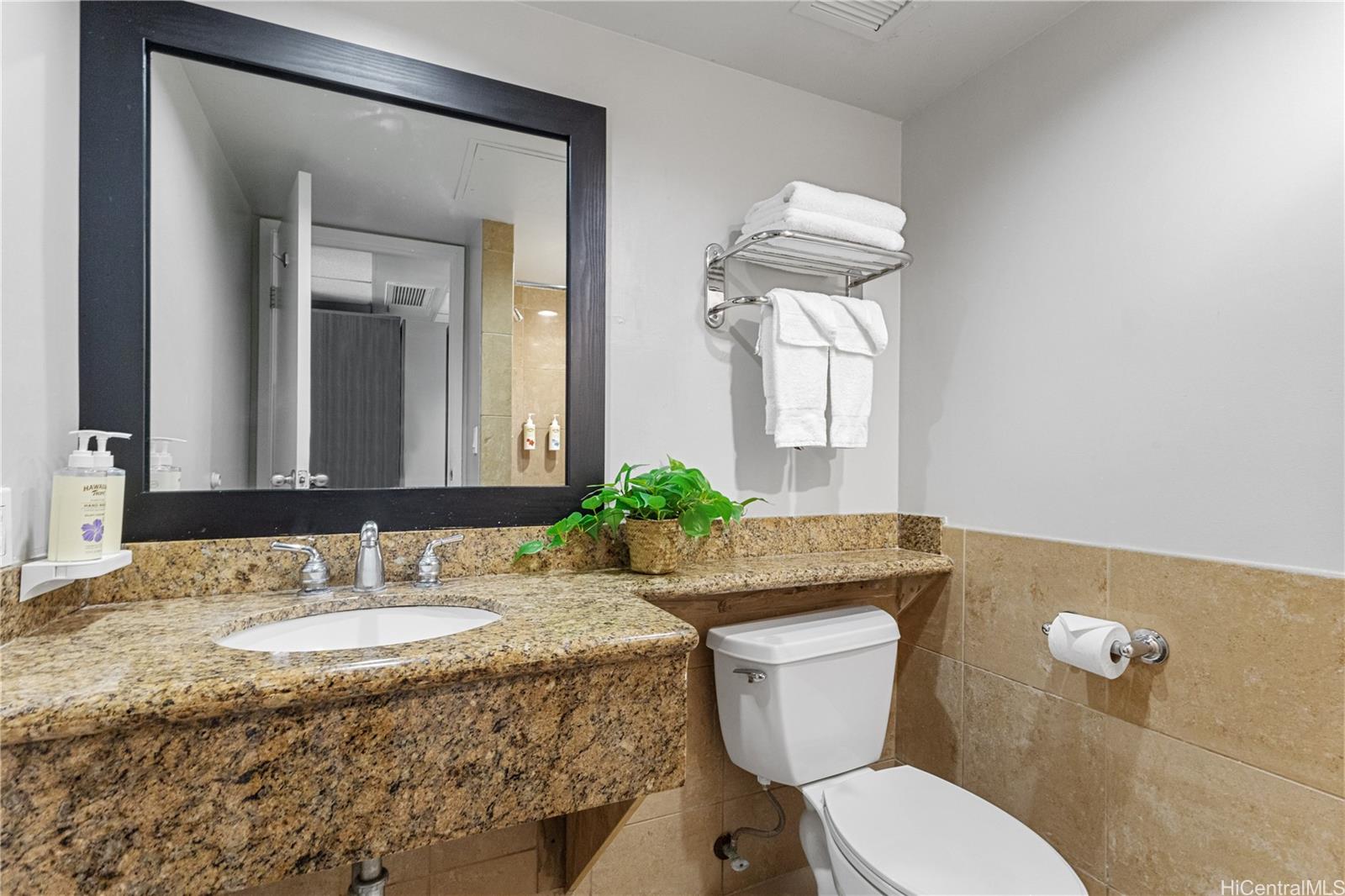 Palms At Waikiki condo # 703, Honolulu, Hawaii - photo 6 of 15