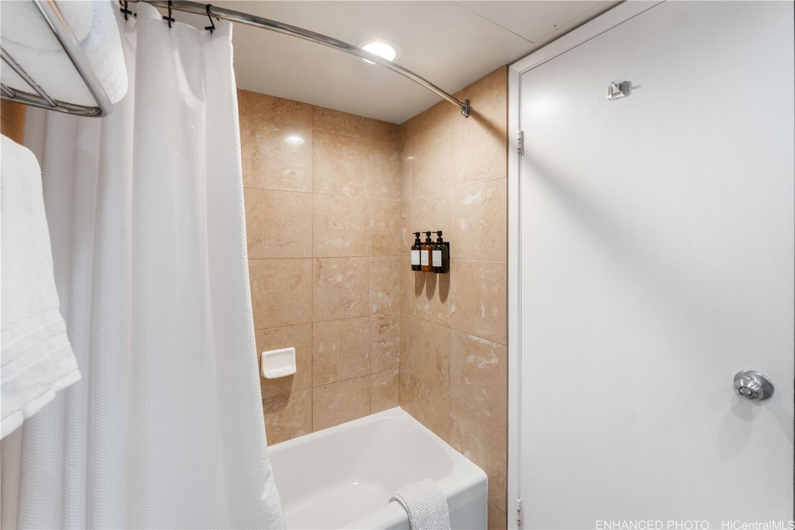 Palms At Waikiki condo # 816, Honolulu, Hawaii - photo 14 of 23