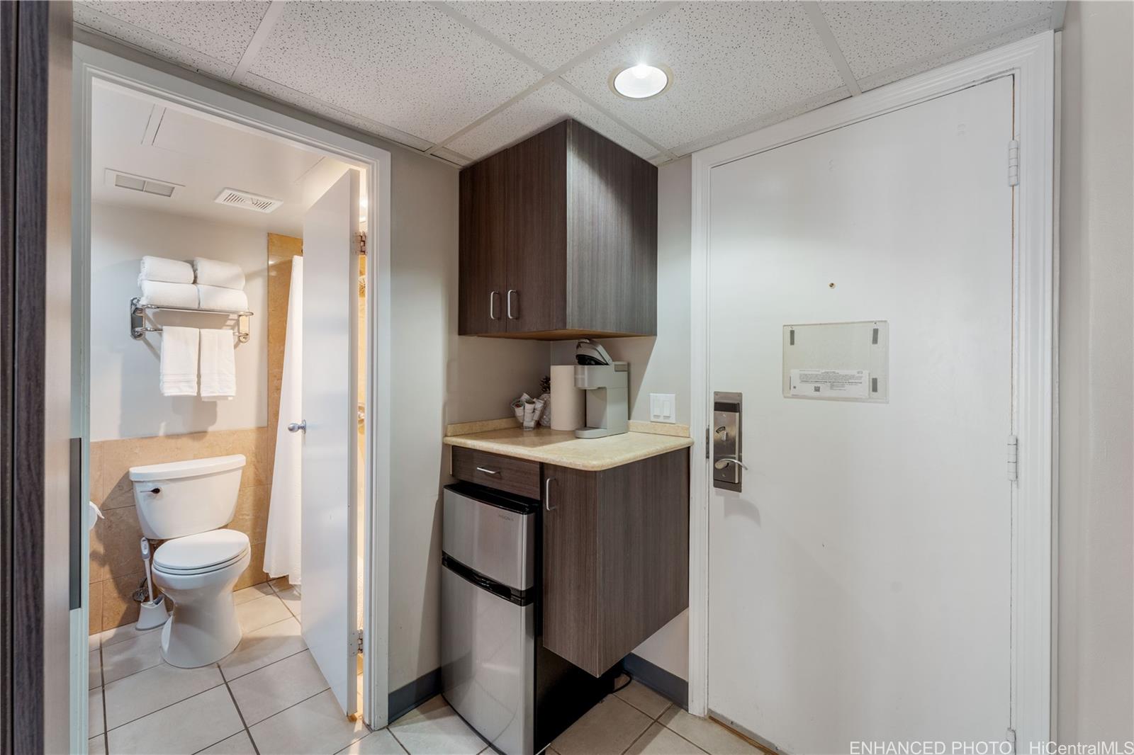 Palms At Waikiki condo # 816, Honolulu, Hawaii - photo 9 of 25