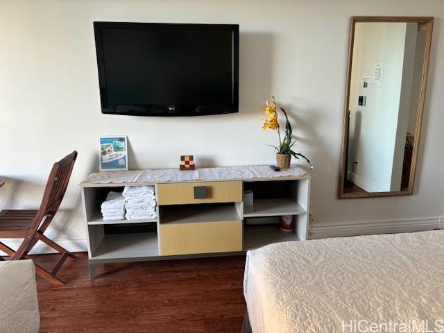 Palms at Waikiki condo # 818, Honolulu, Hawaii - photo 4 of 10