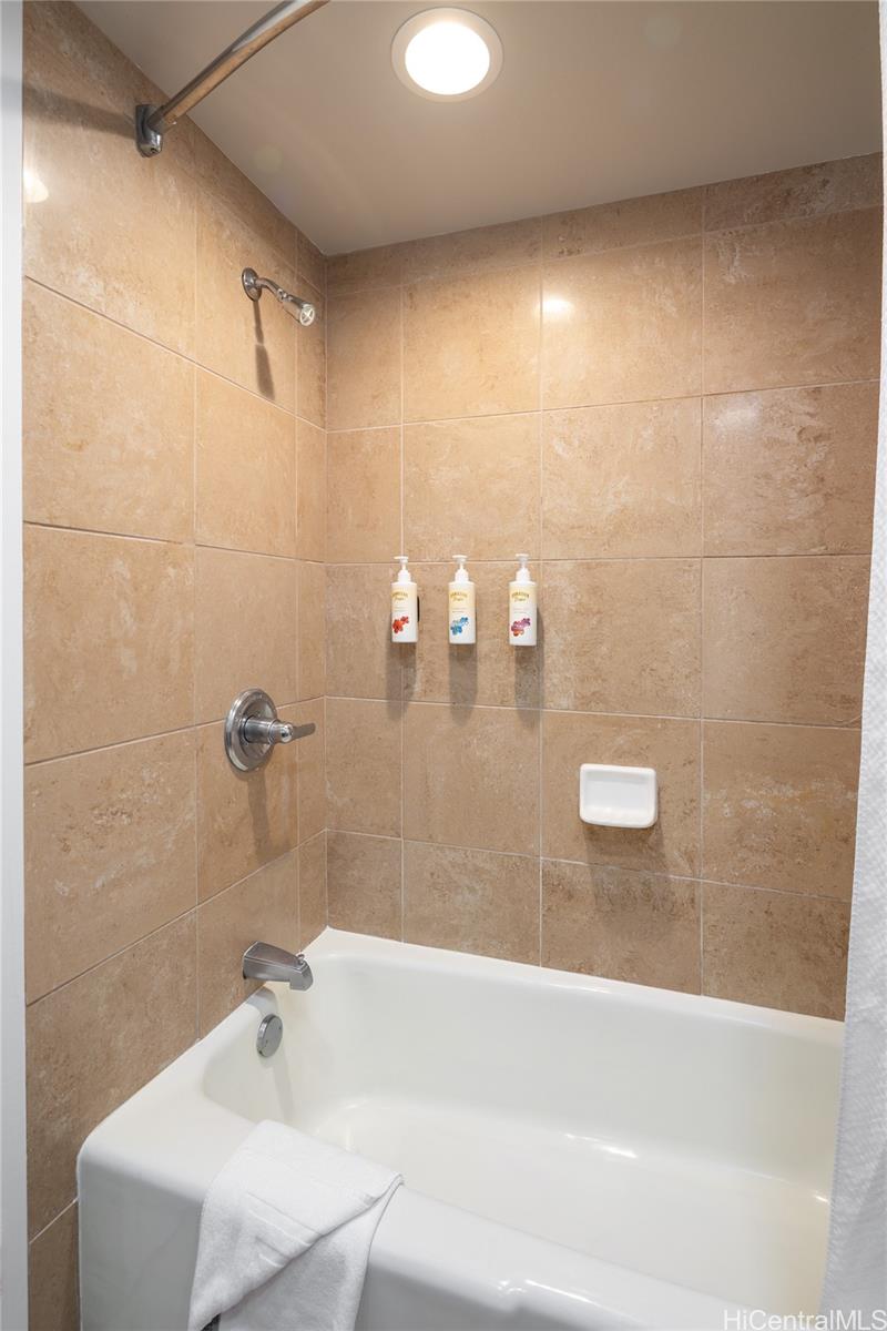 Palms At Waikiki condo # 906, Honolulu, Hawaii - photo 9 of 15