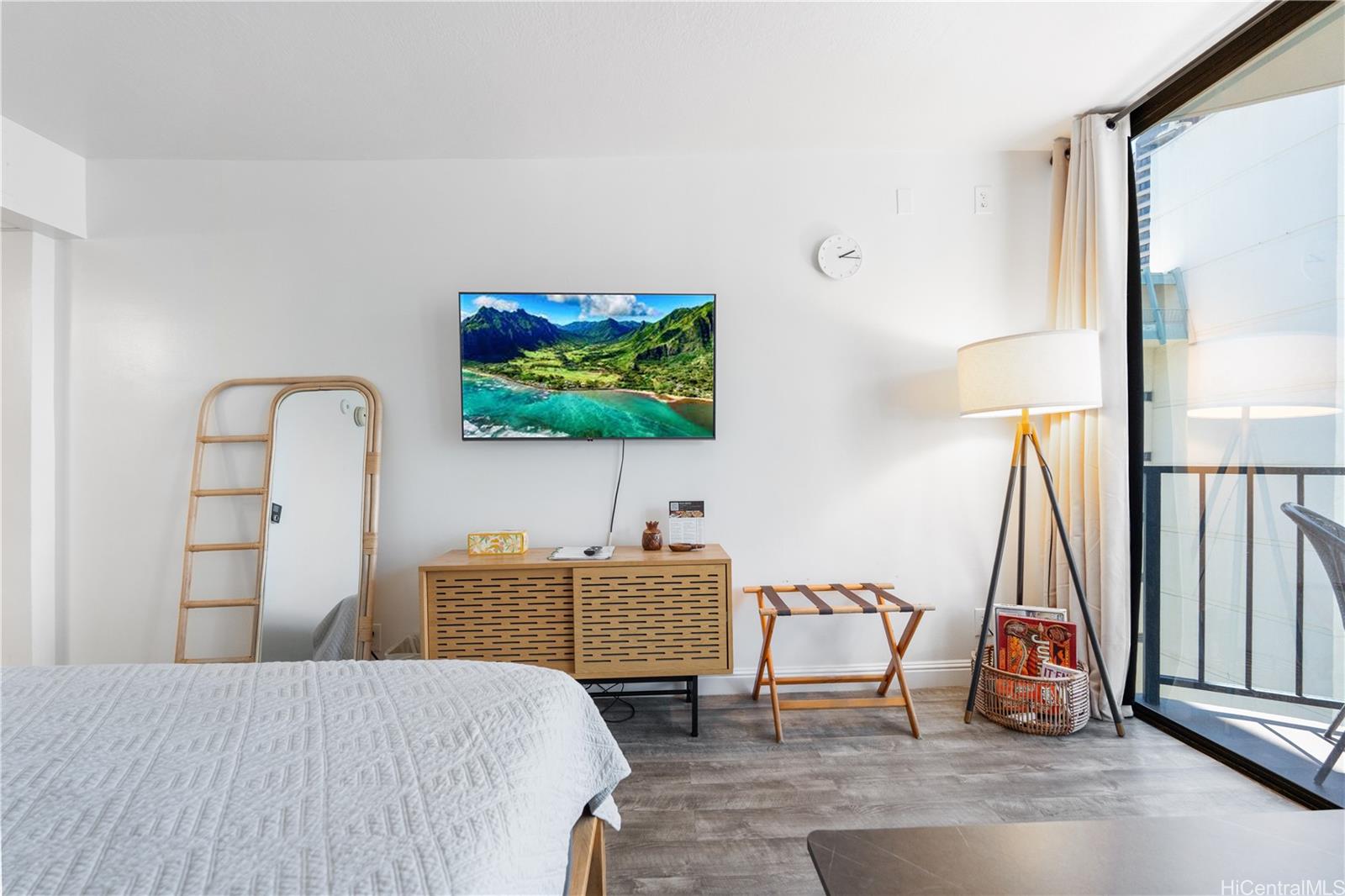 Palms At Waikiki condo # 911, Honolulu, Hawaii - photo 7 of 24