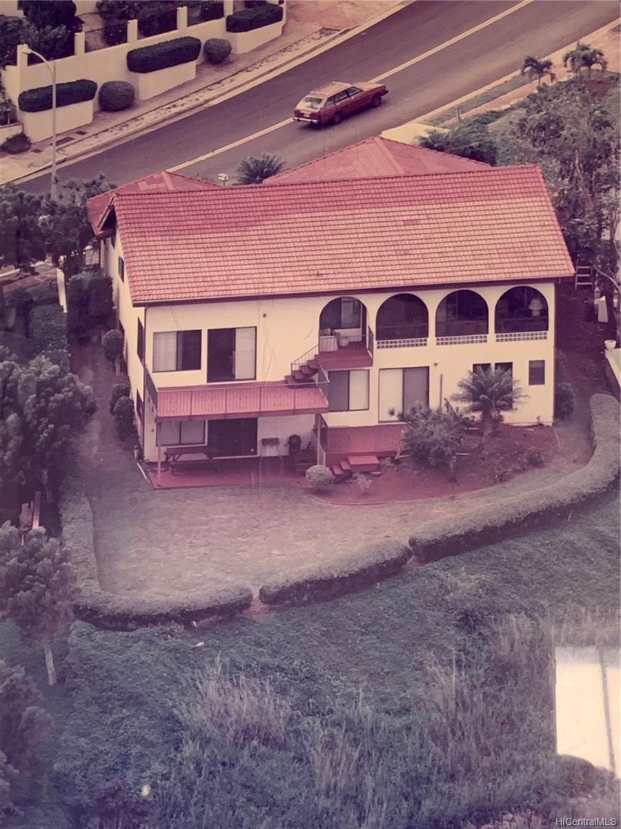 1855  Laukahi Street Waialae Iki, Diamond Head home - photo 7 of 8