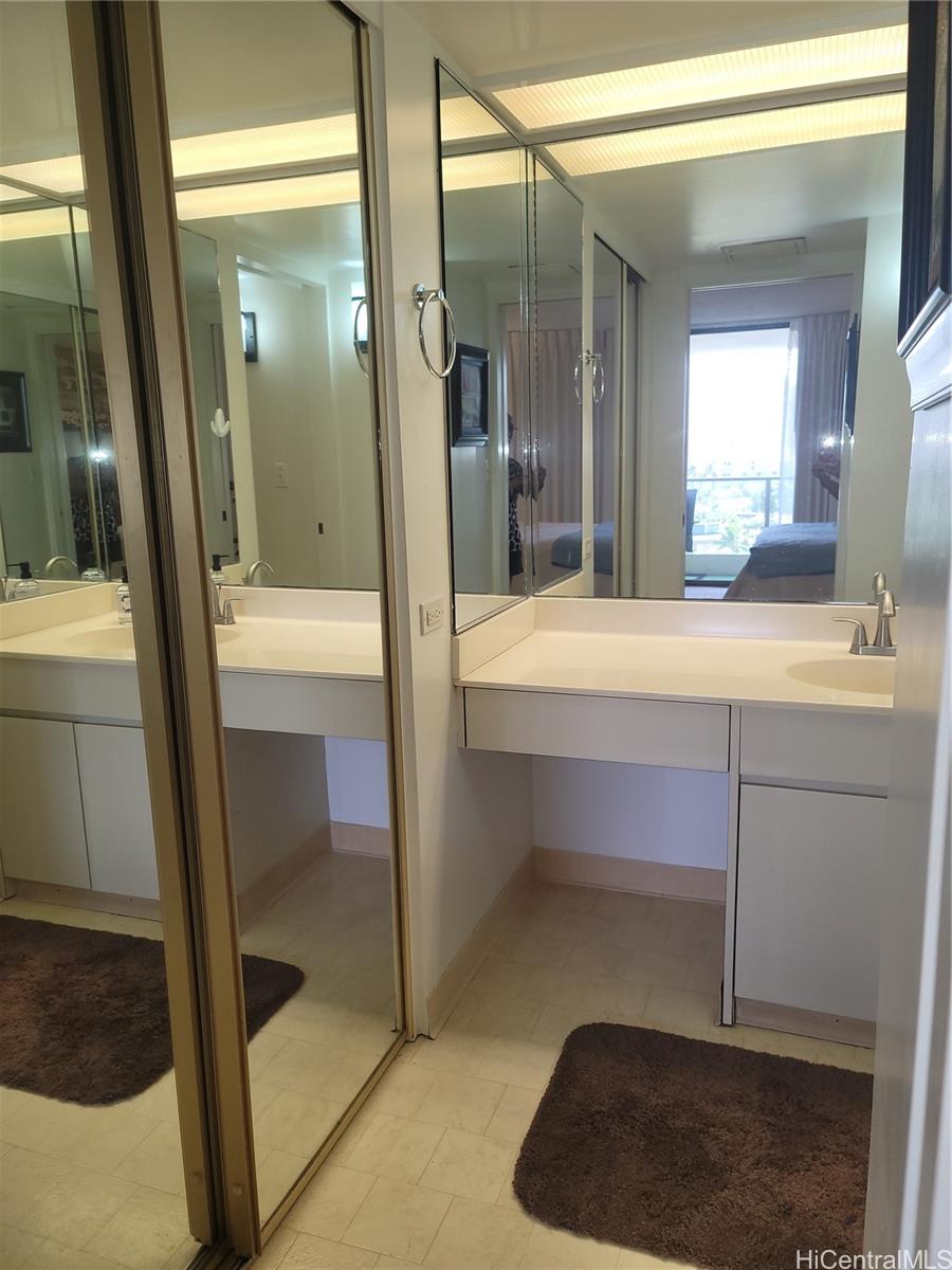 Wailana At Waikiki condo # 1001, Honolulu, Hawaii - photo 7 of 17