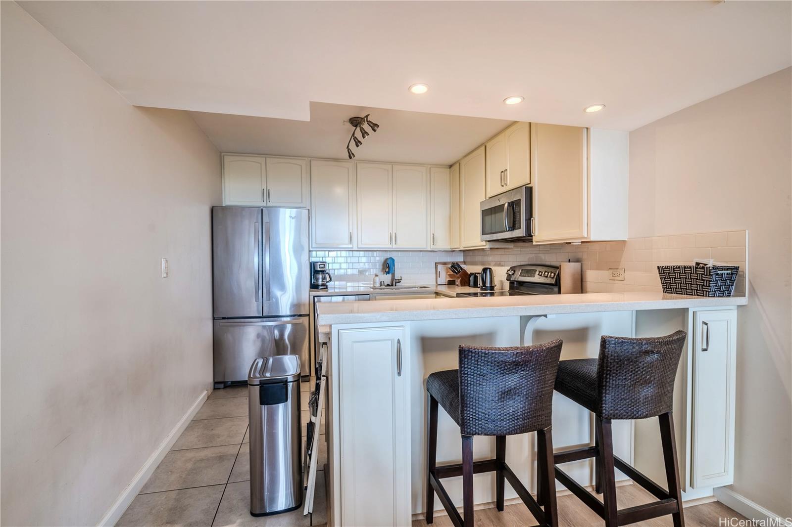 Wailana At Waikiki condo # 1904, Honolulu, Hawaii - photo 13 of 23