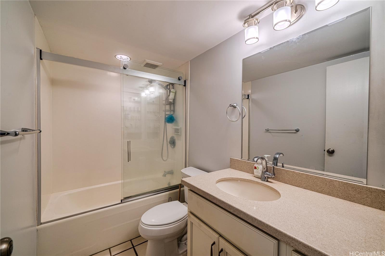 Wailana At Waikiki condo # 1904, Honolulu, Hawaii - photo 17 of 23