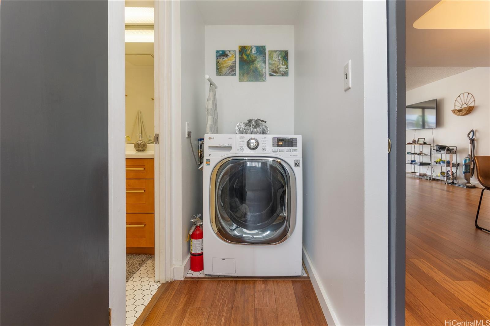 Wailana At Waikiki condo # 609, Honolulu, Hawaii - photo 18 of 24