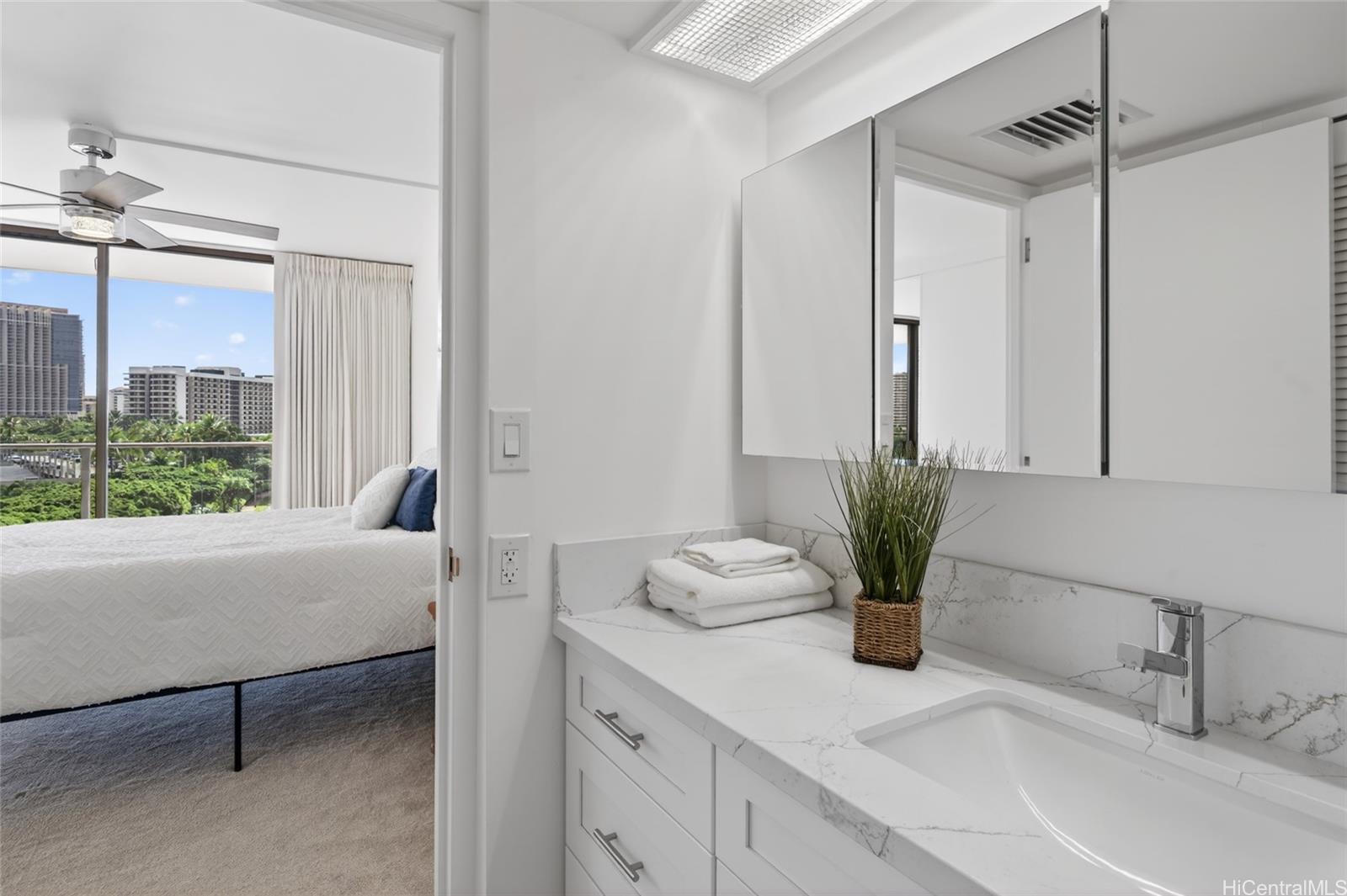 Wailana At Waikiki condo # 700, Honolulu, Hawaii - photo 8 of 20