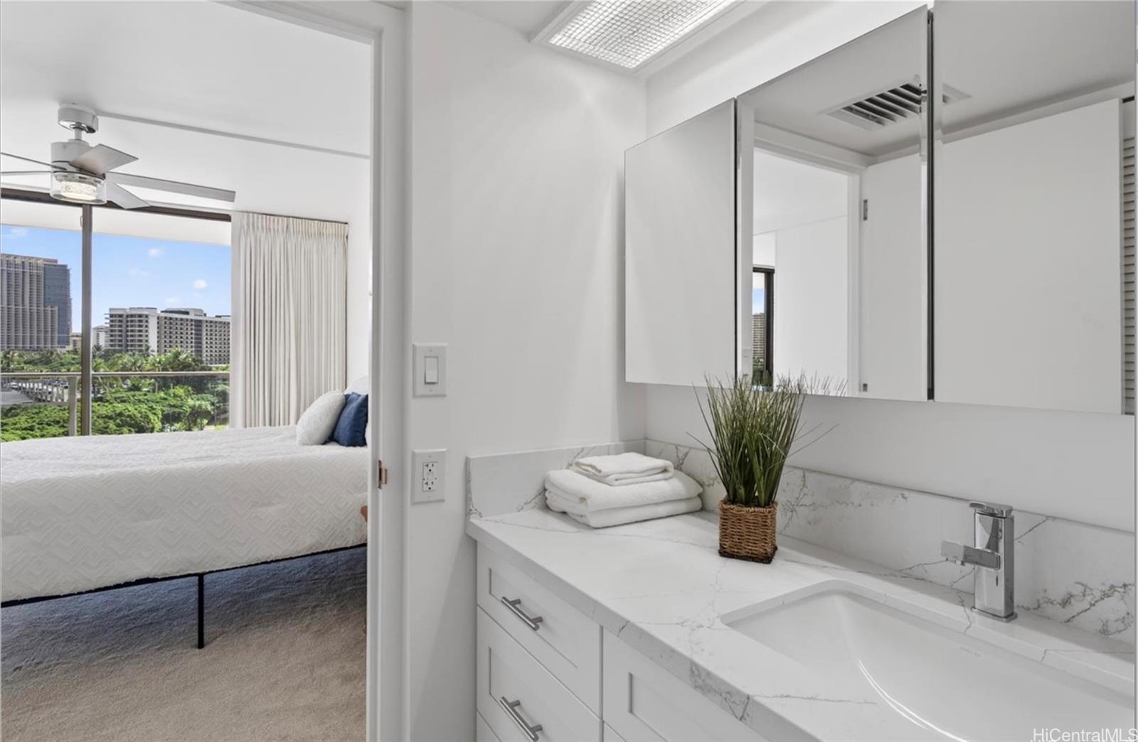 Wailana At Waikiki condo # 700, Honolulu, Hawaii - photo 8 of 24