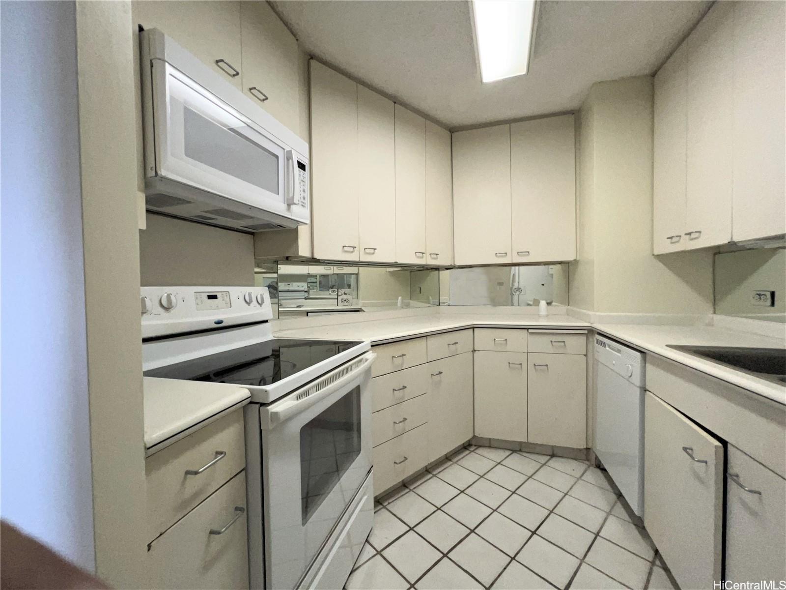 1860 Ala Moana Blvd Honolulu - Rental - photo 3 of 15