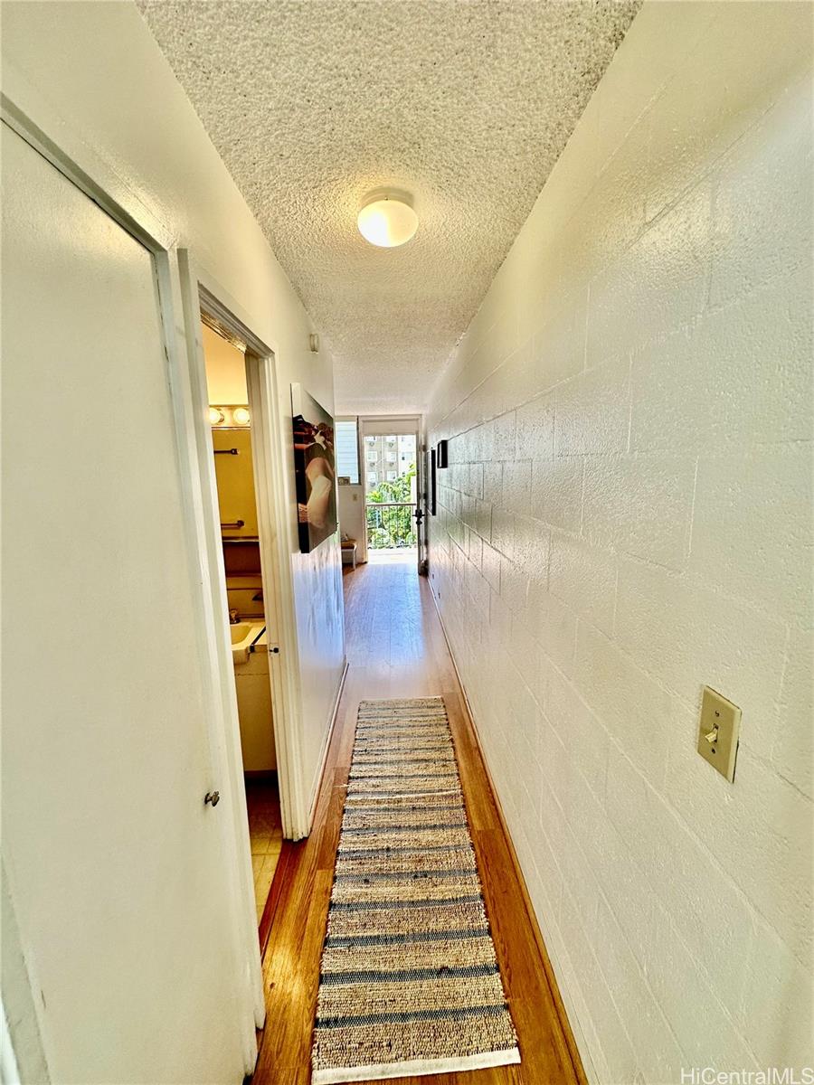 Kaioo Terrace condo # 404, Honolulu, Hawaii - photo 5 of 21