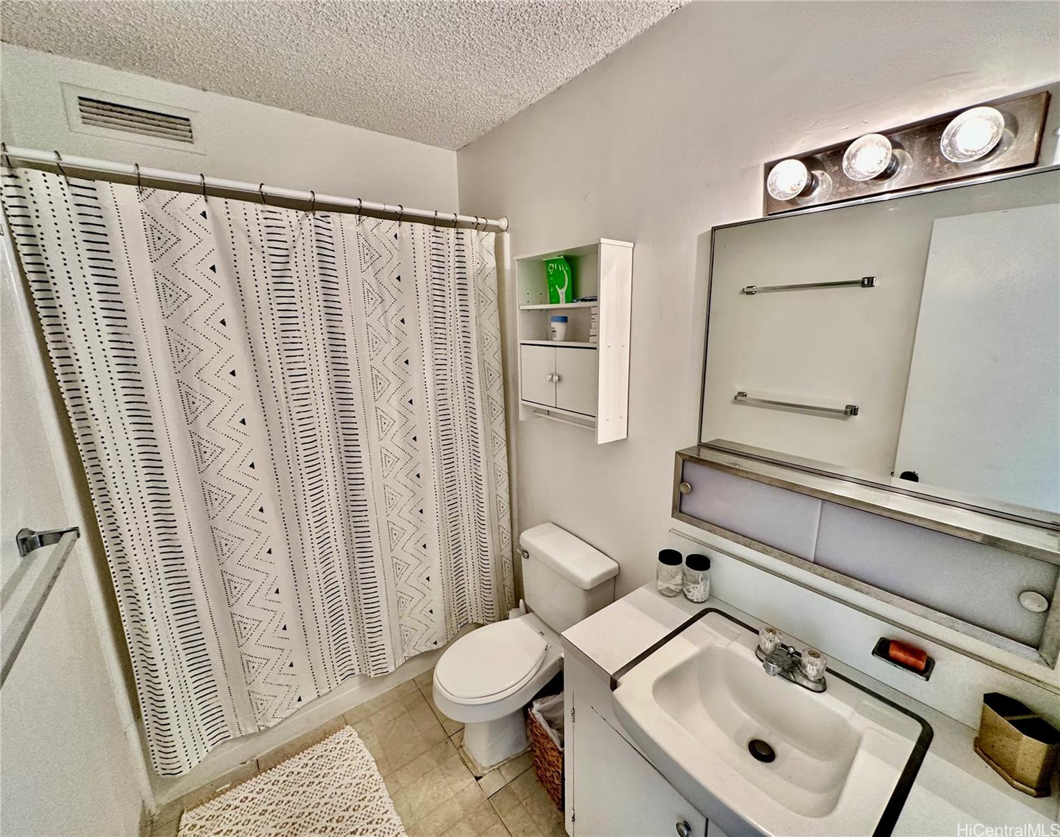 Kaioo Terrace condo # 404, Honolulu, Hawaii - photo 9 of 21