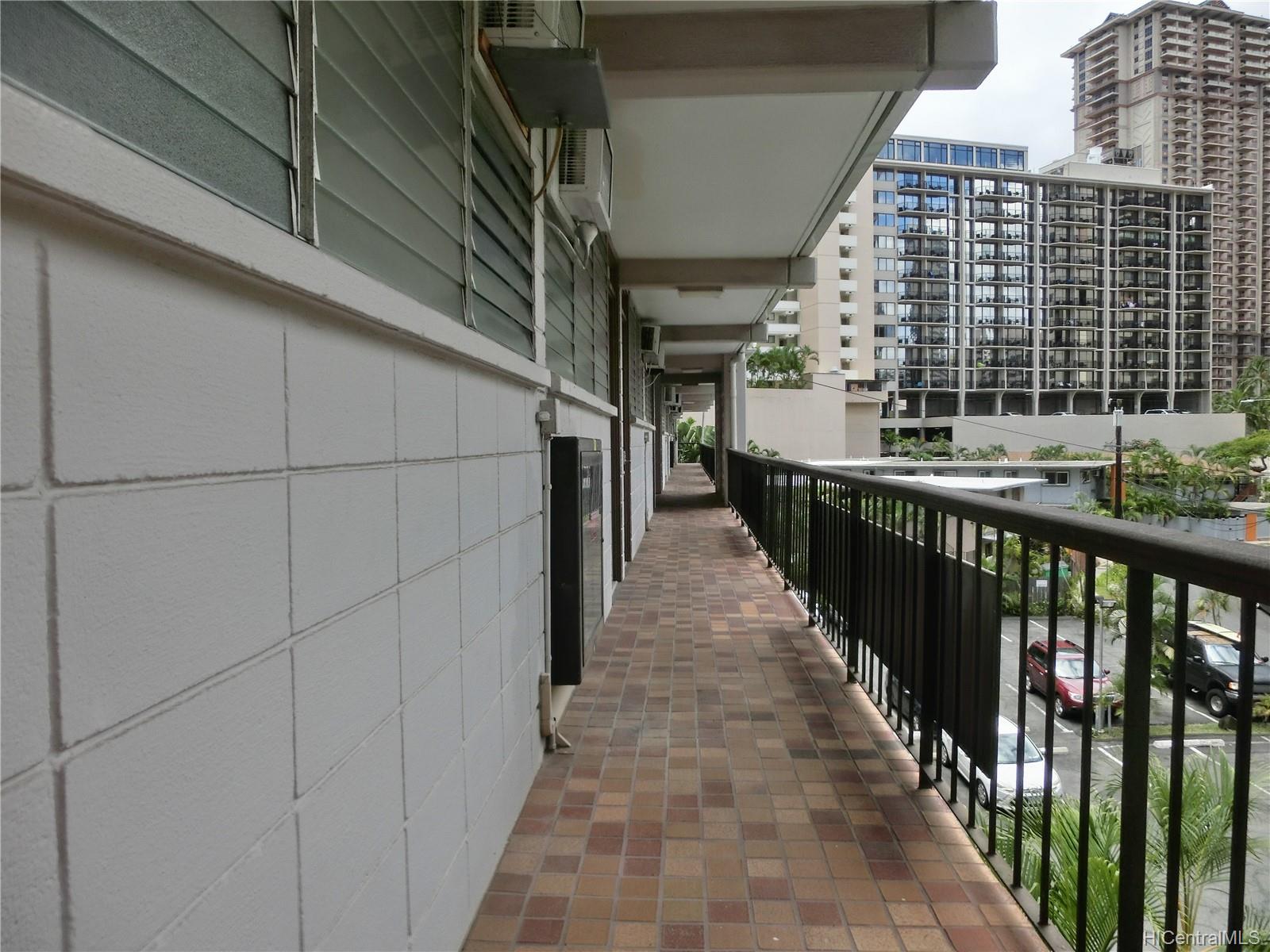 Kaioo Terrace condo # 402, Honolulu, Hawaii - photo 13 of 15