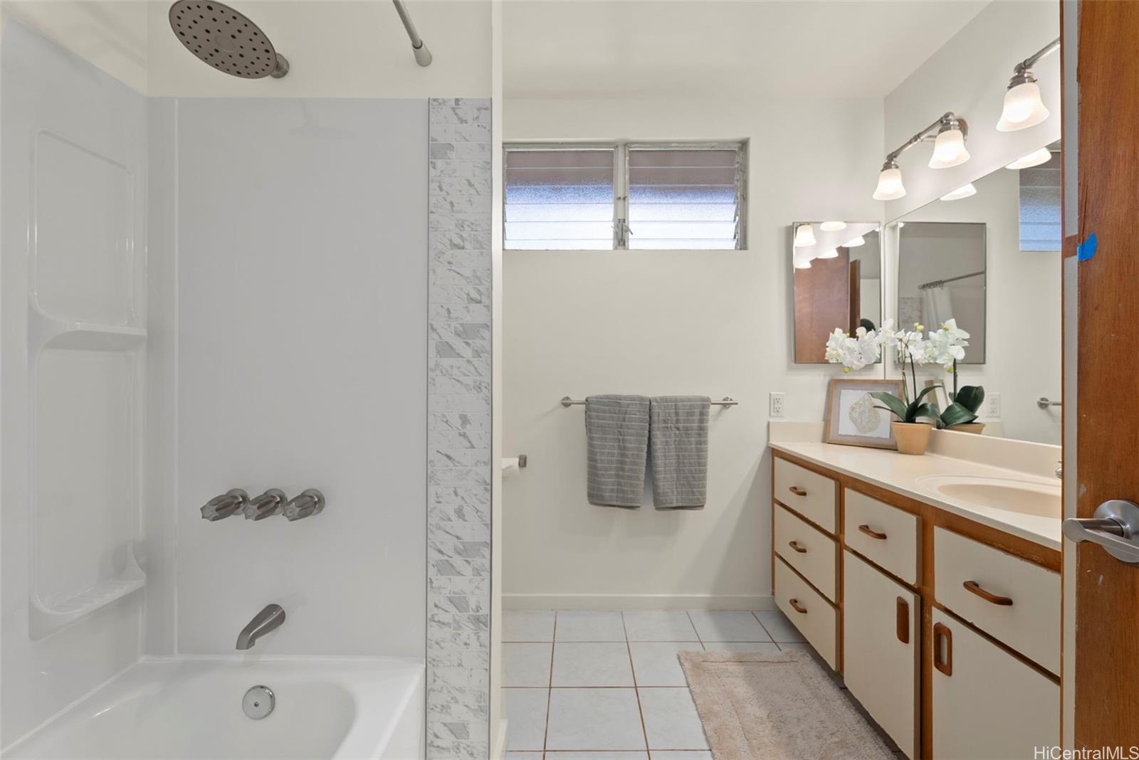 187  Kaeleloi Place Kuliouou, Diamond Head home - photo 11 of 25