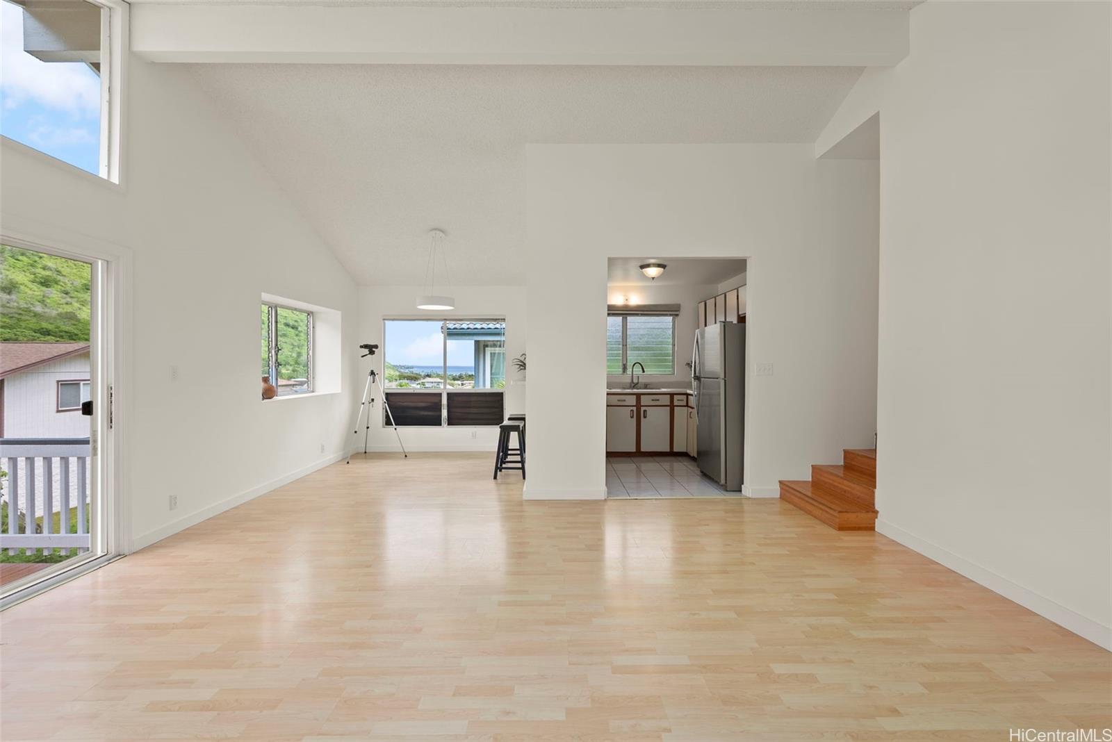 187  Kaeleloi Place Kuliouou, Diamond Head home - photo 5 of 25