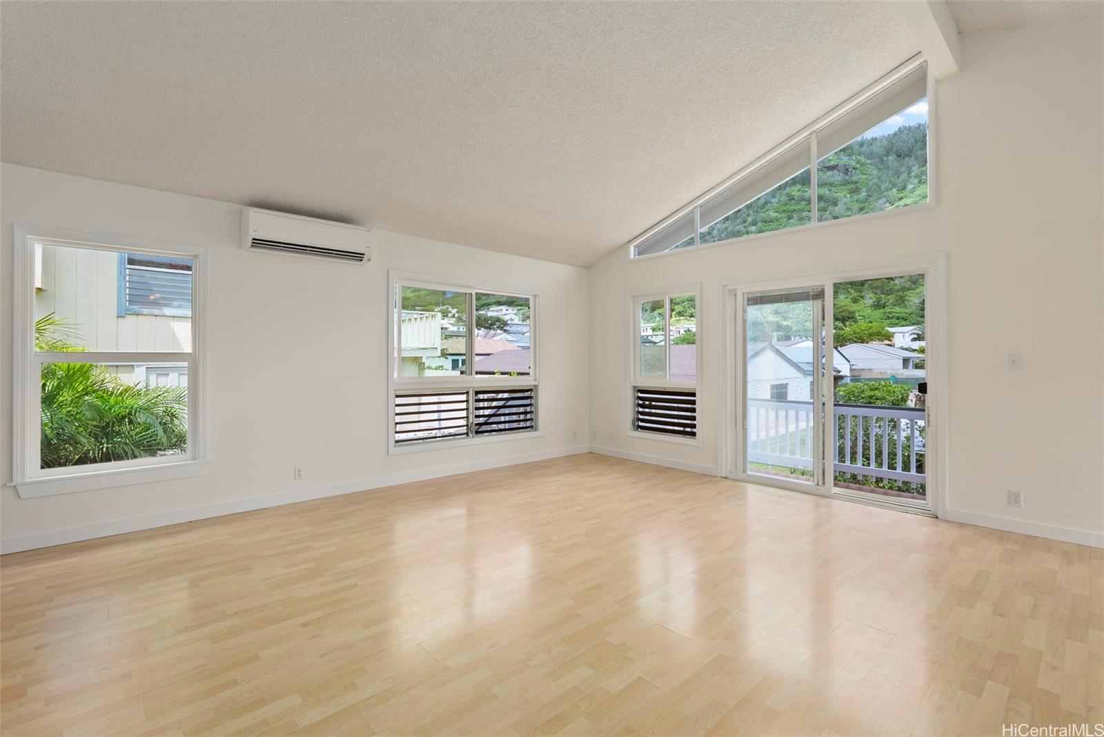 187  Kaeleloi Place Kuliouou, Diamond Head home - photo 6 of 25