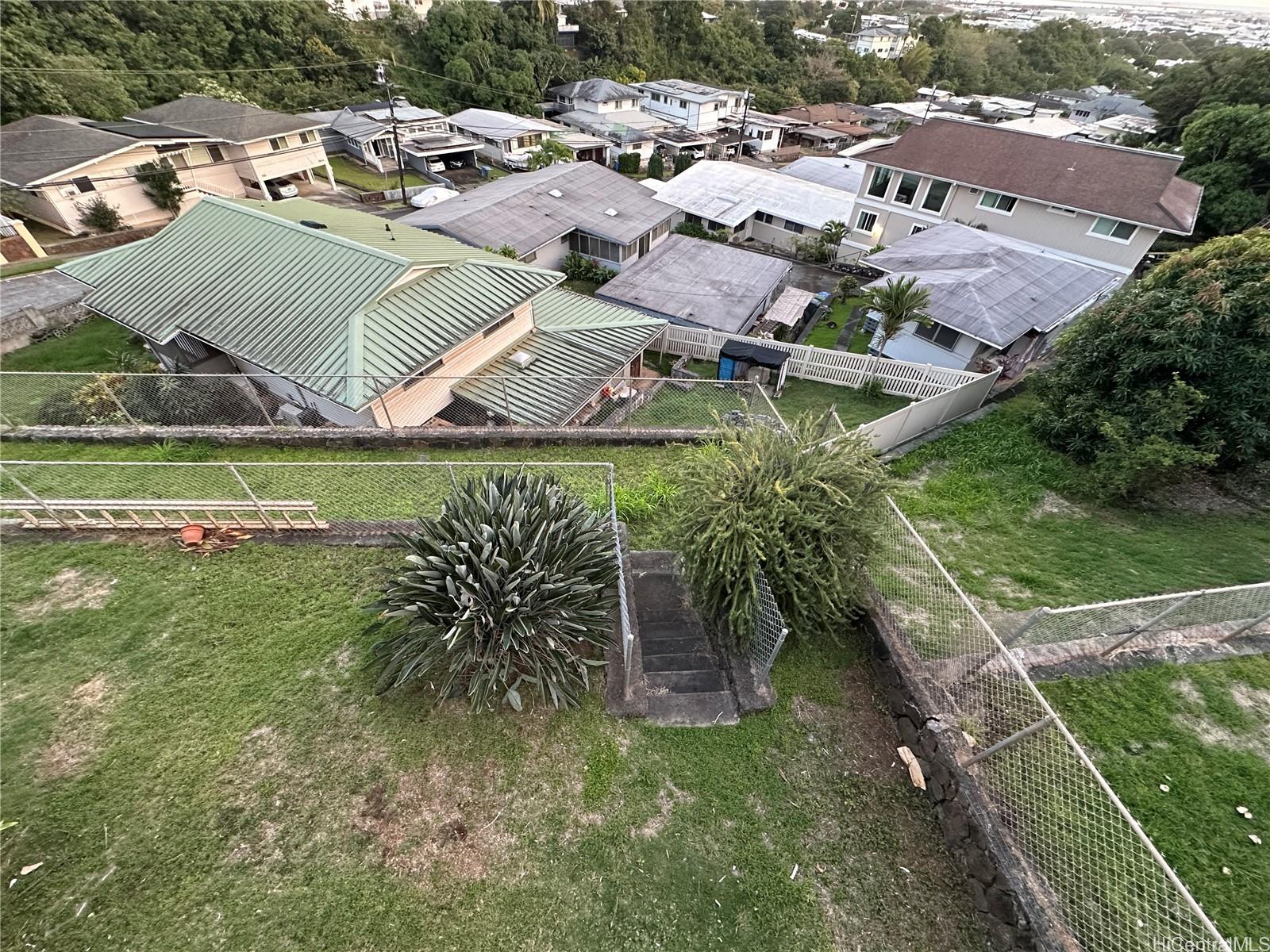 1870 Ala Mahamoe St Honolulu - Rental - photo 6 of 25