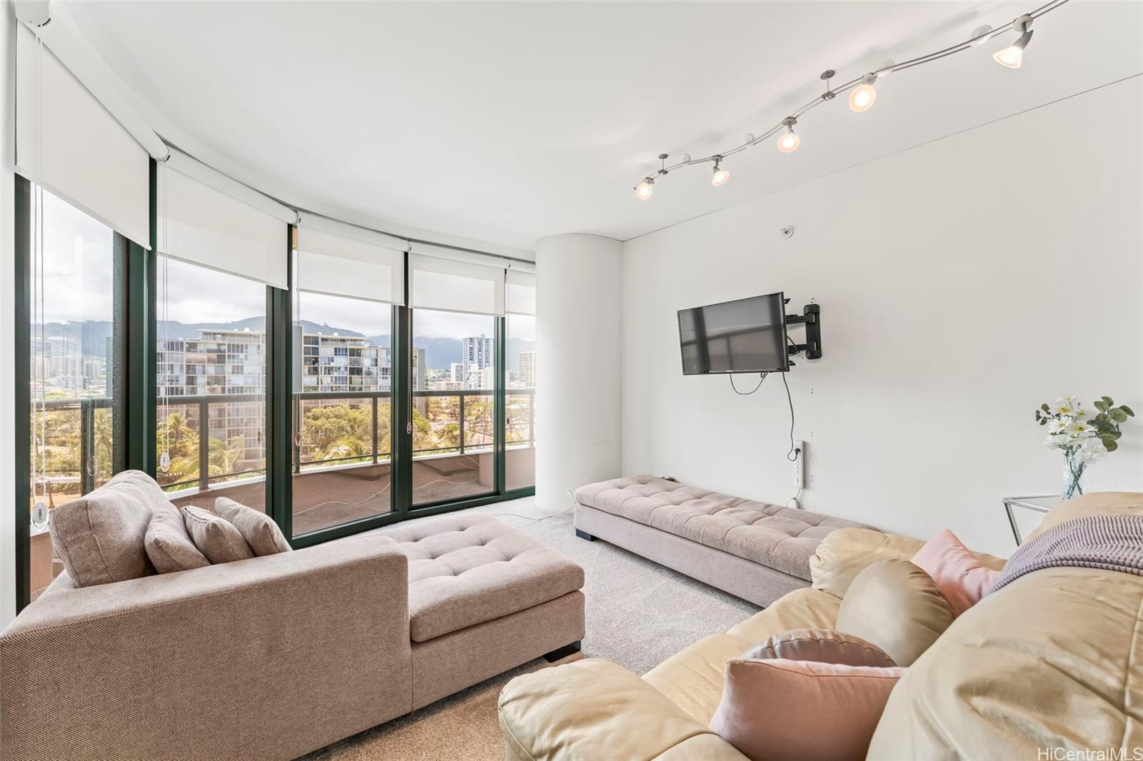 Waikiki Landmark condo # 1103, Honolulu, Hawaii - photo 3 of 16