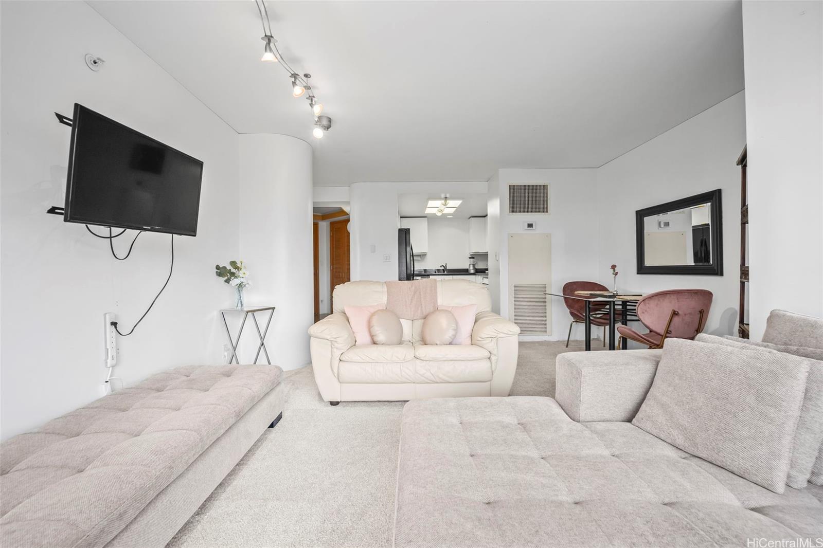 Waikiki Landmark condo # 1103, Honolulu, Hawaii - photo 8 of 16