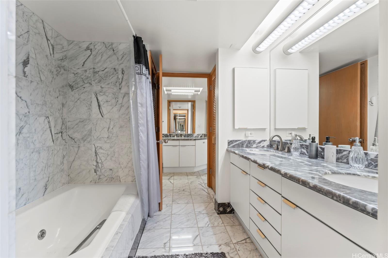 Waikiki Landmark condo # 1103, Honolulu, Hawaii - photo 10 of 16