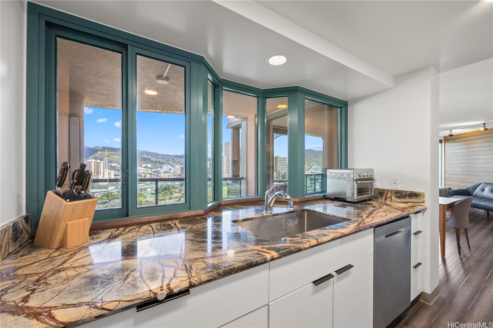 Waikiki Landmark condo # 1701, Honolulu, Hawaii - photo 5 of 24