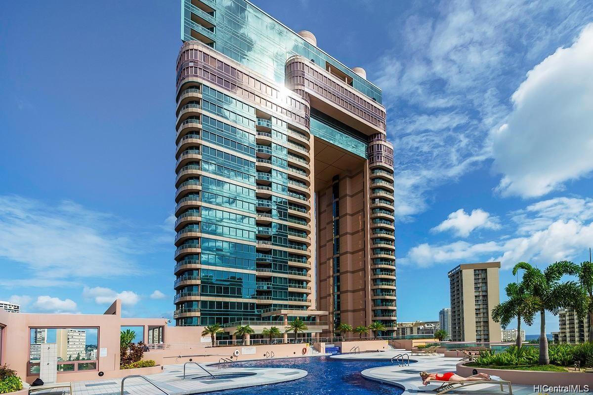 Waikiki Landmark 1706, 1888 Kalakaua Ave, Honolulu Waikiki condo Sold