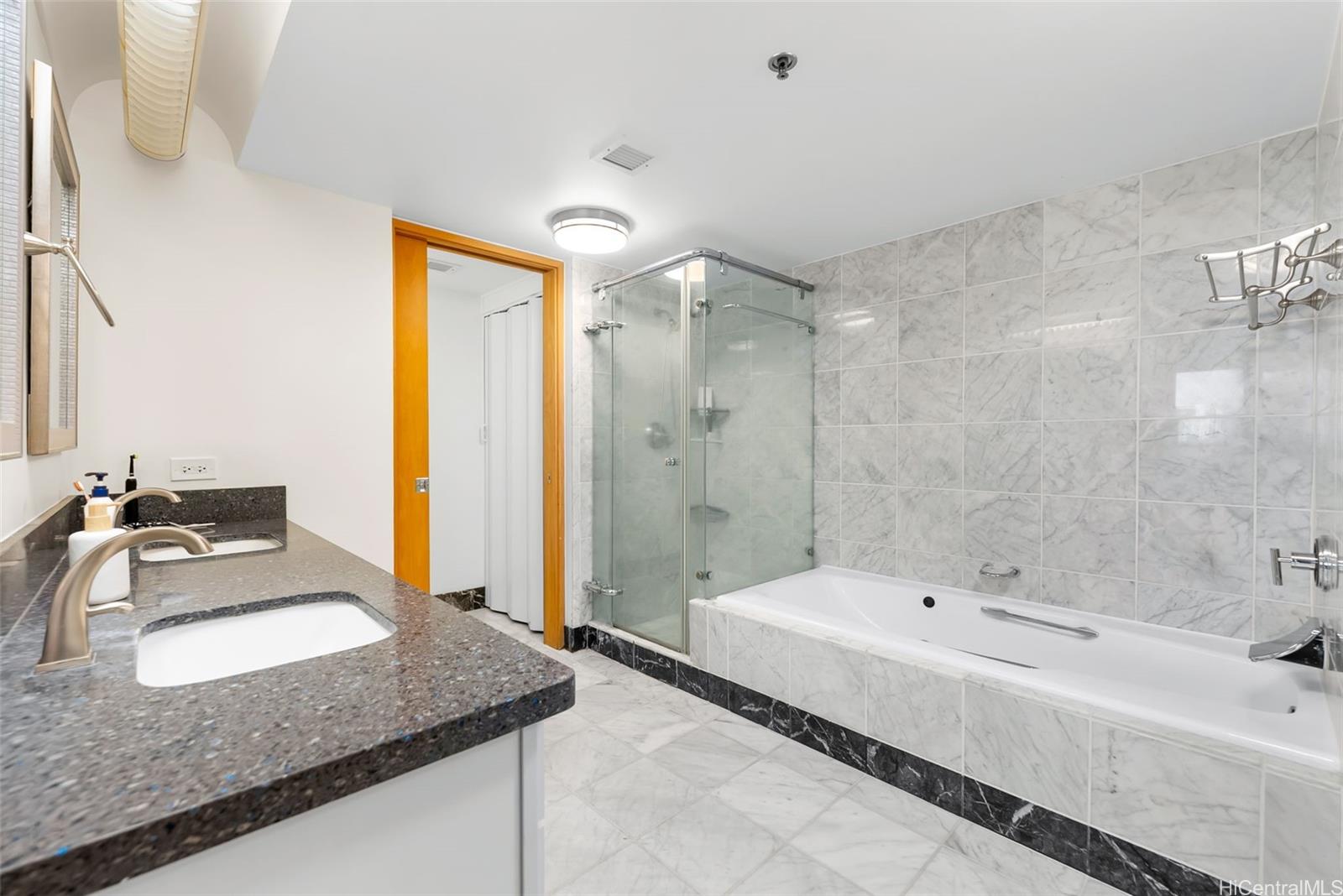 Waikiki Landmark condo # 1903, Honolulu, Hawaii - photo 13 of 25