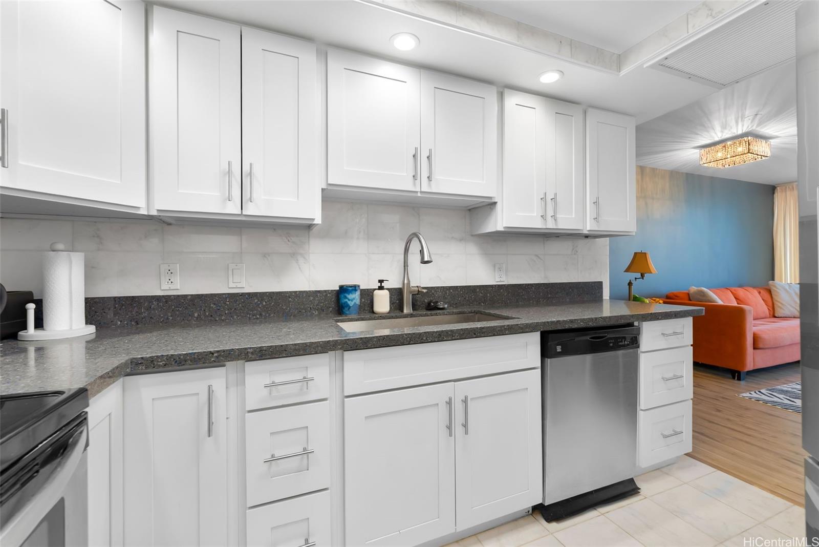 Waikiki Landmark condo # 1903, Honolulu, Hawaii - photo 7 of 25