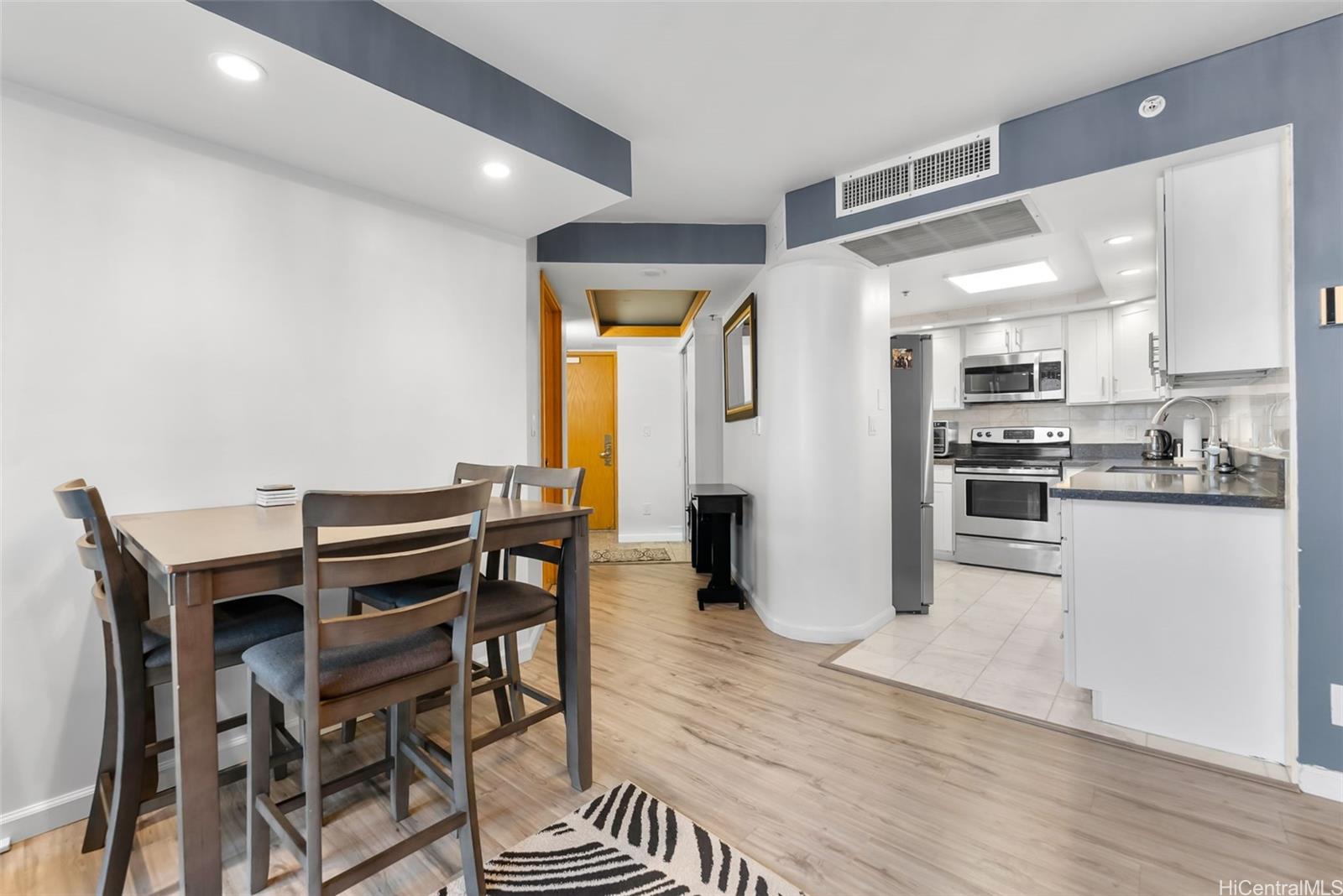 Waikiki Landmark condo # 1903, Honolulu, Hawaii - photo 10 of 25