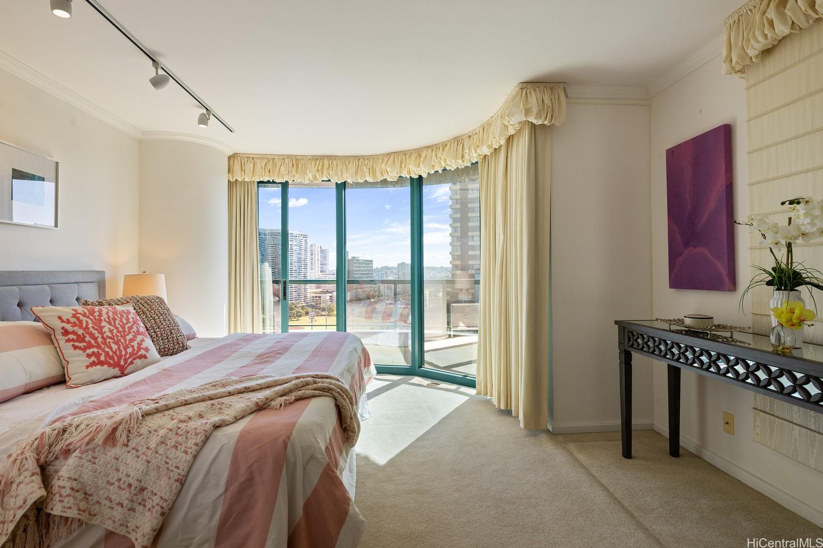 Waikiki Landmark condo # 2201 (Mauka Tower), Honolulu, Hawaii - photo 12 of 24