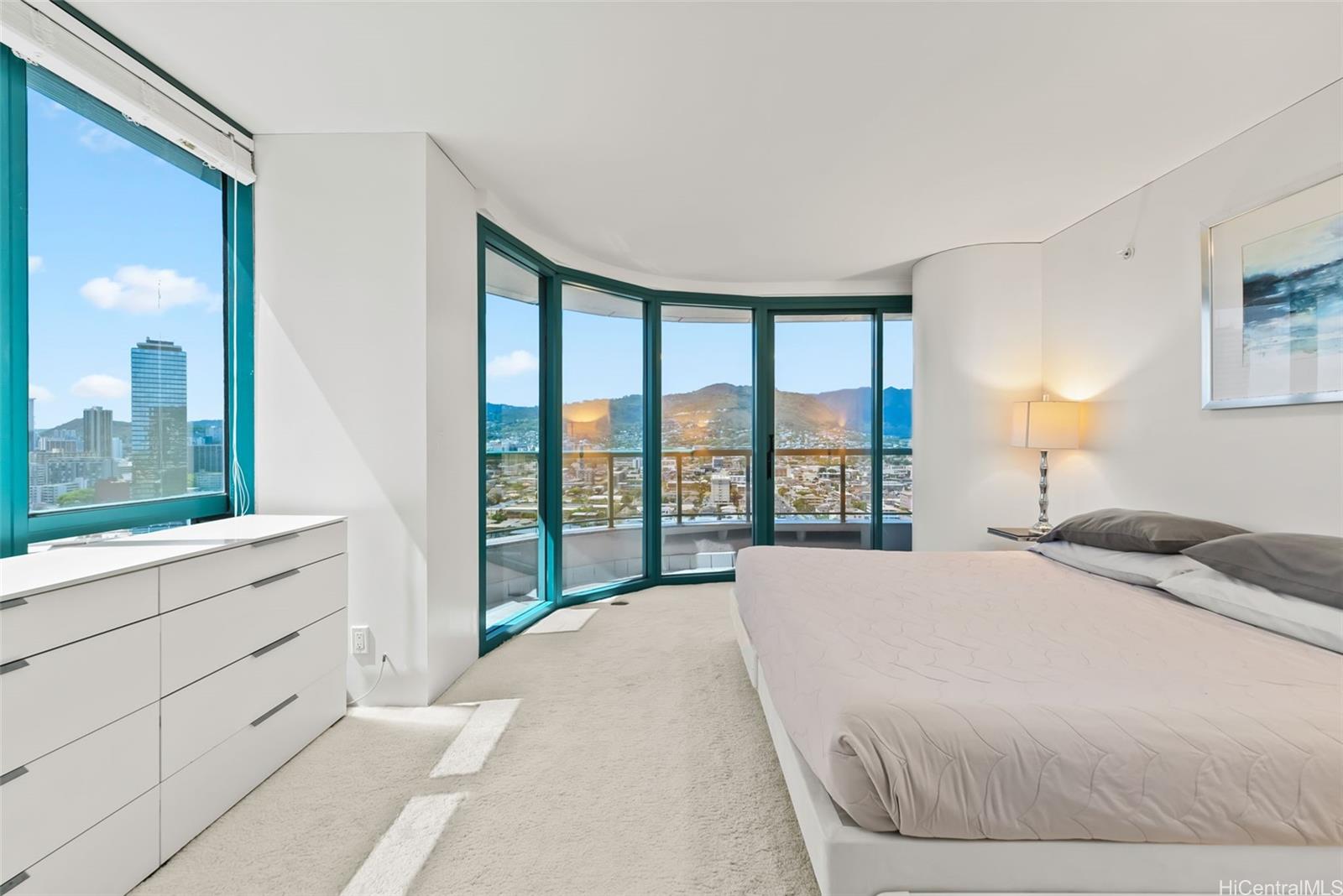 Waikiki Landmark condo # 2502, Honolulu, Hawaii - photo 12 of 25