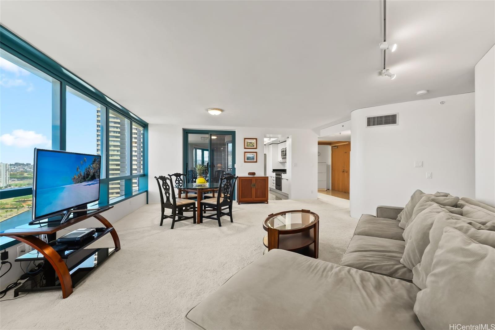 Waikiki Landmark condo # 2502, Honolulu, Hawaii - photo 4 of 25