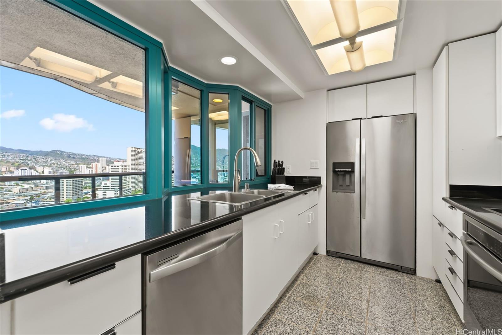 Waikiki Landmark condo # 2502, Honolulu, Hawaii - photo 8 of 25