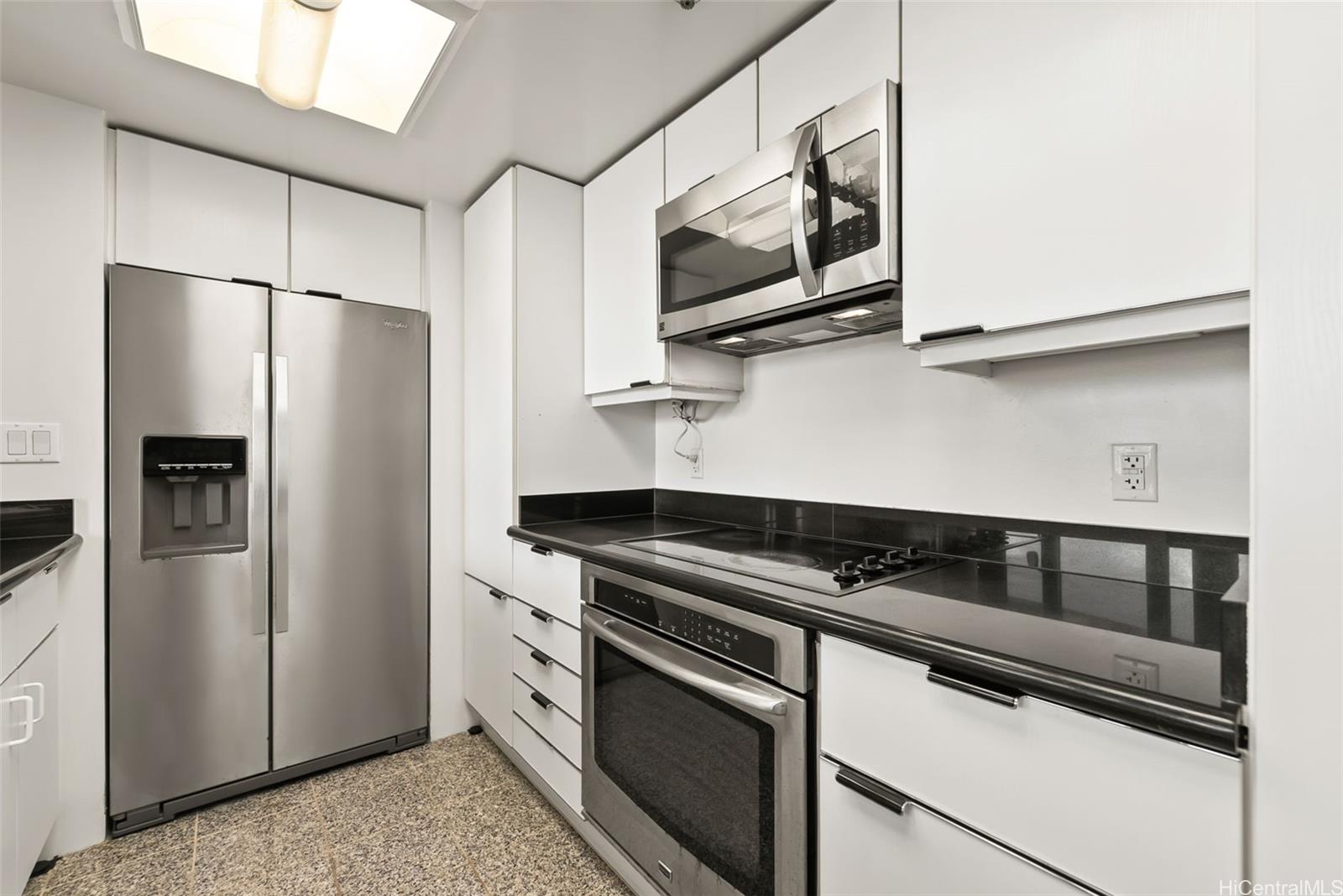 Waikiki Landmark condo # 2502, Honolulu, Hawaii - photo 9 of 25