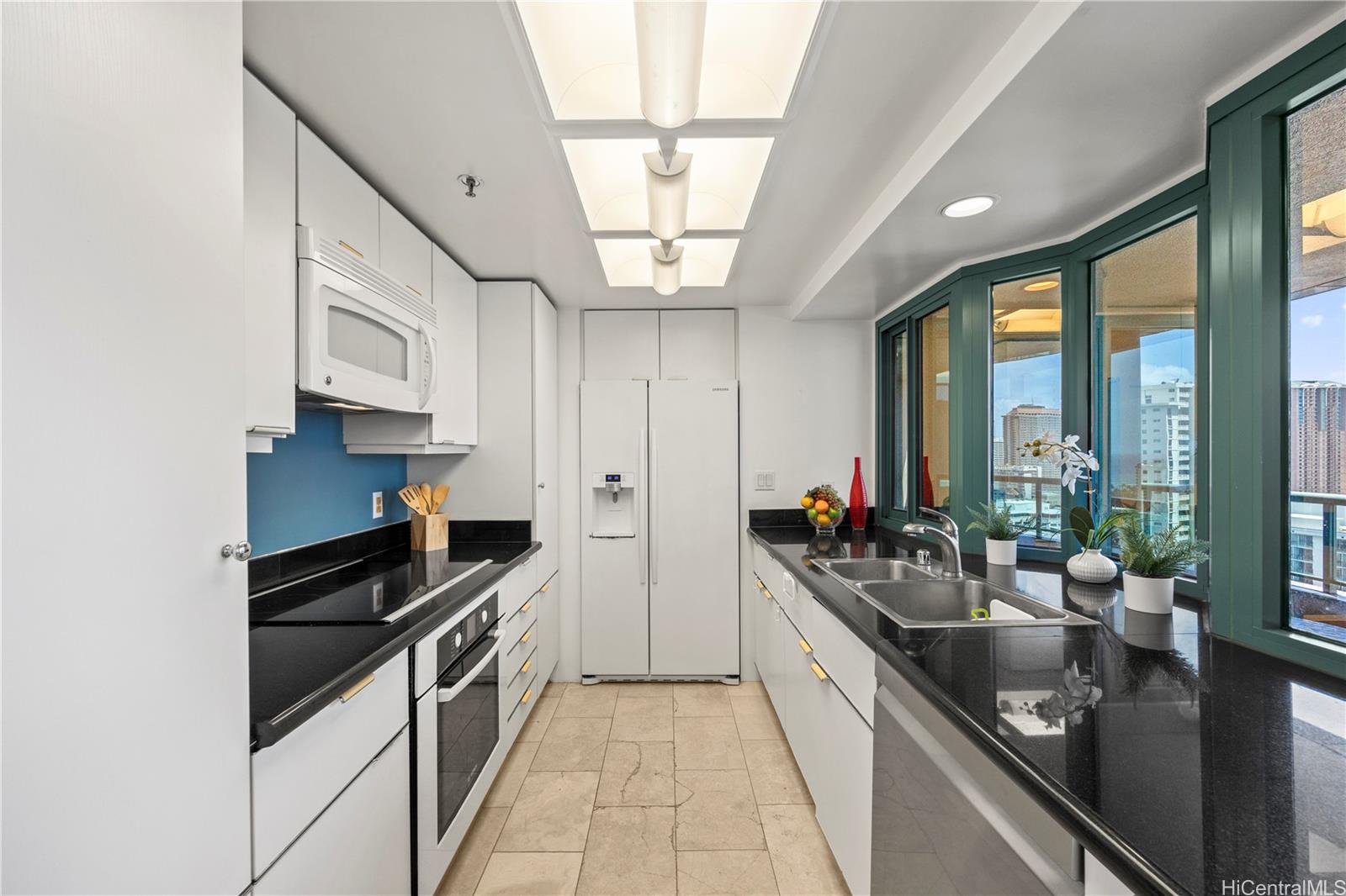 Waikiki Landmark condo # 2704, Honolulu, Hawaii - photo 3 of 25