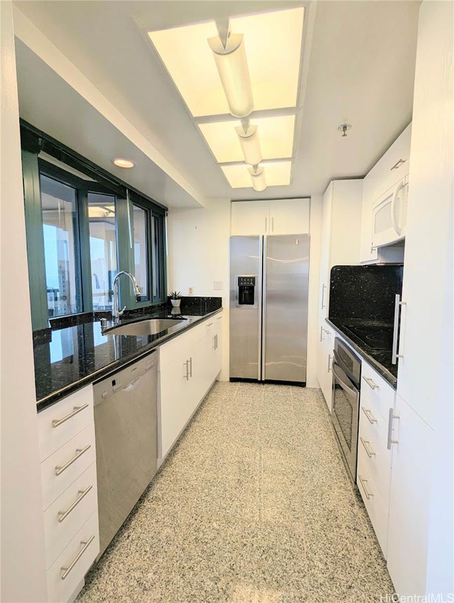 Waikiki Landmark condo # 3005, Honolulu, Hawaii - photo 5 of 25