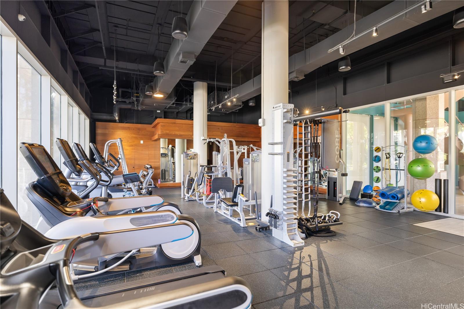 Waikiki Landmark condo # 3504, Honolulu, Hawaii - photo 22 of 25